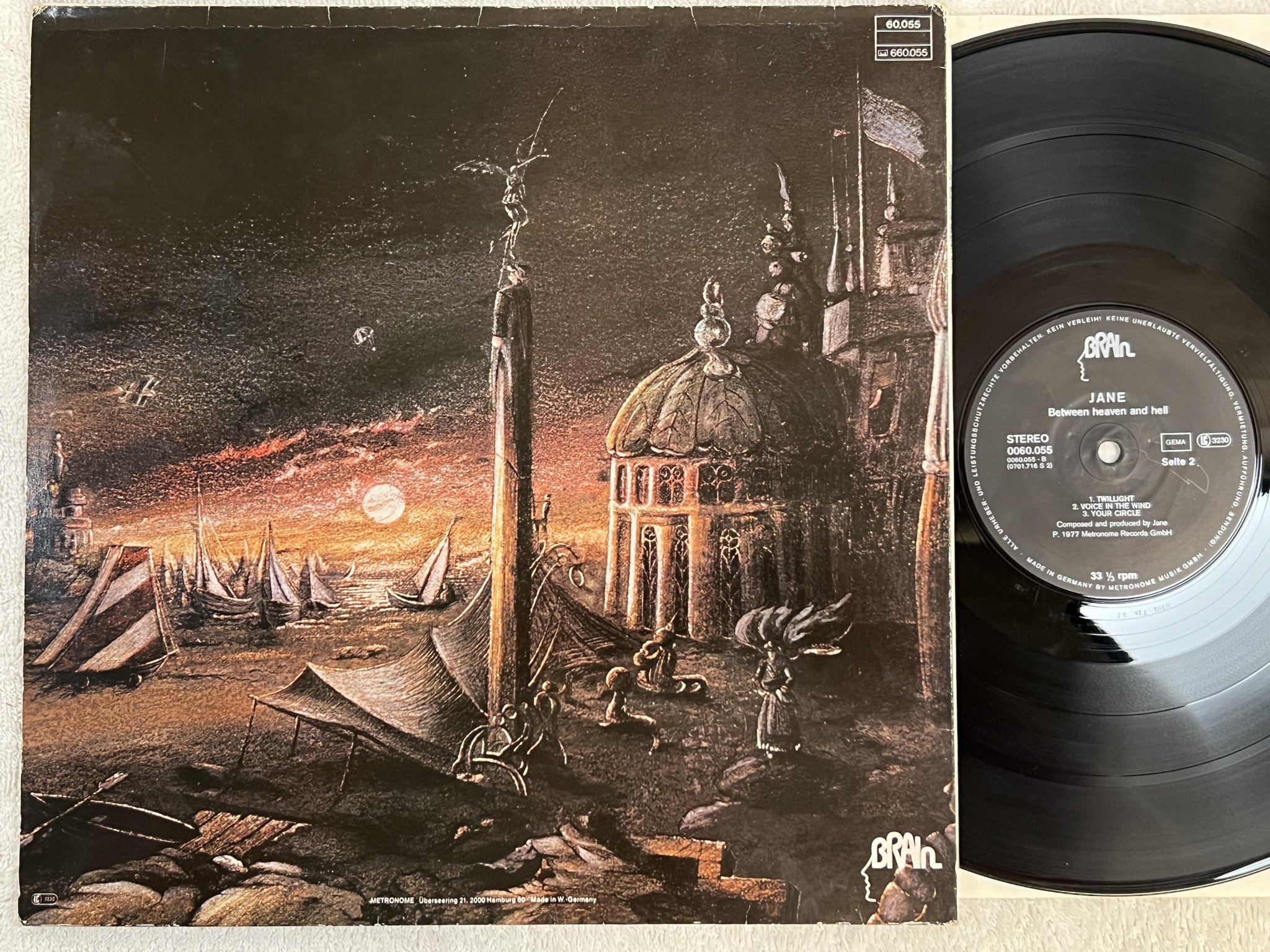 Omslagsbild för skivan JANE between heaven and hell LP Ger BRAIN 0060055