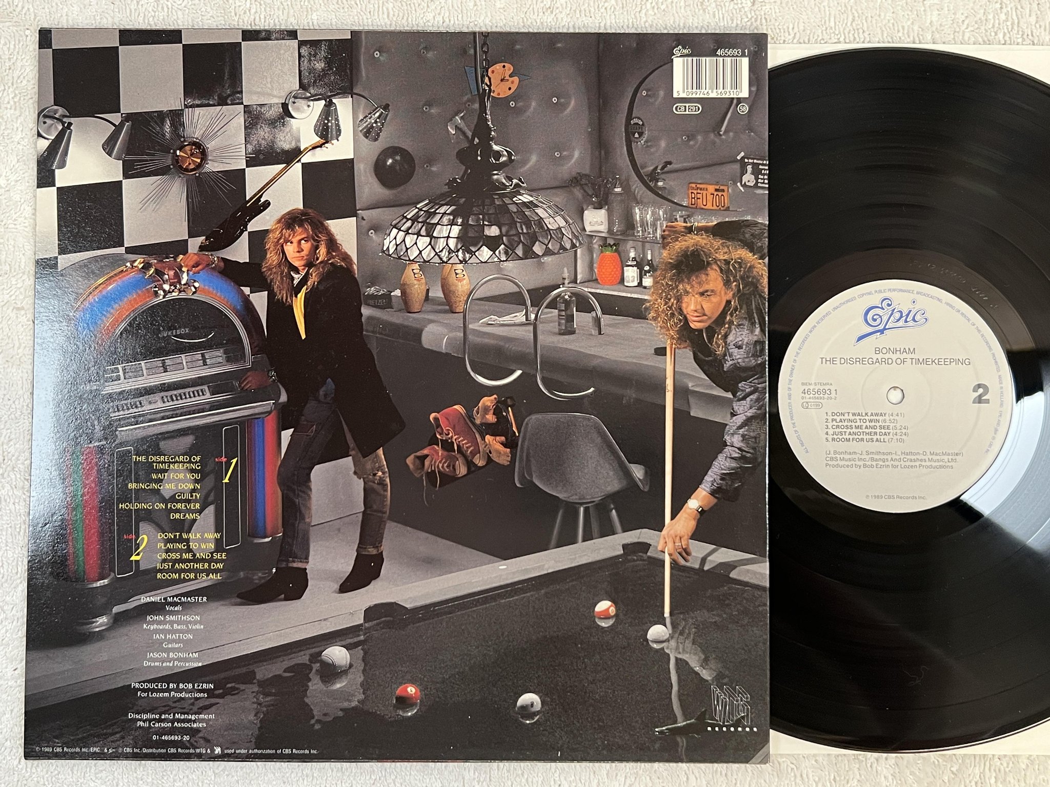 Omslagsbild för skivan BONHAM the disregard of timekeeping LP -89 Hol EPIC 4656931