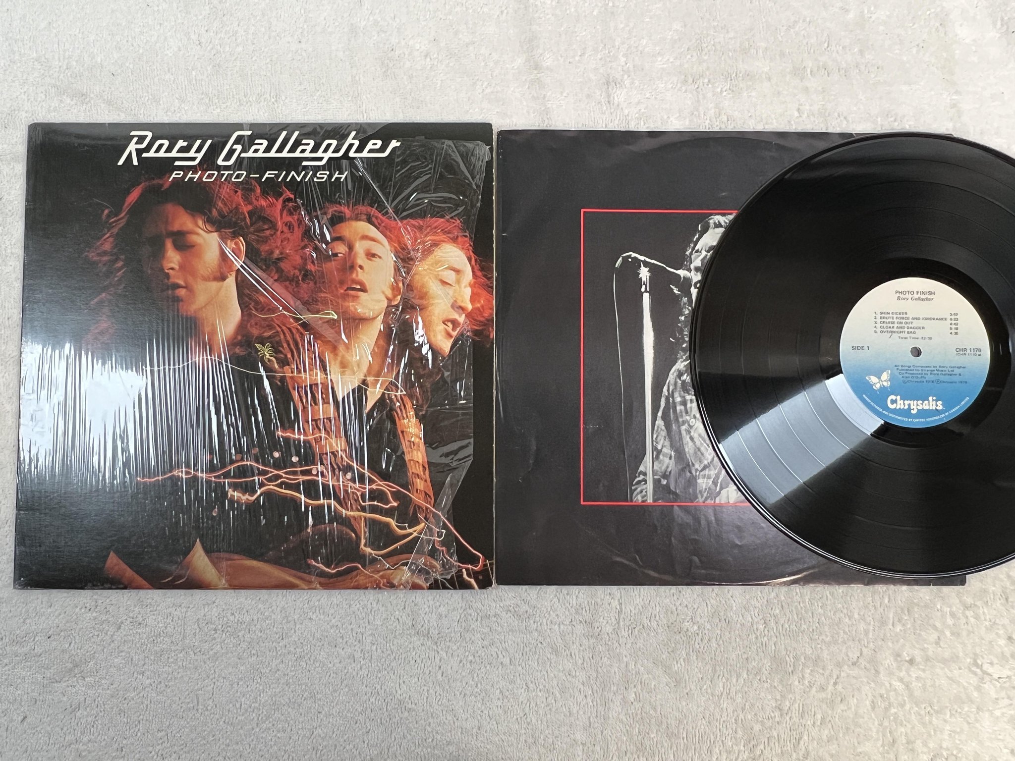 Omslagsbild för skivan RORY GALLAGHER photo finish LP -78 Can CHRYSALIS CHR 1170