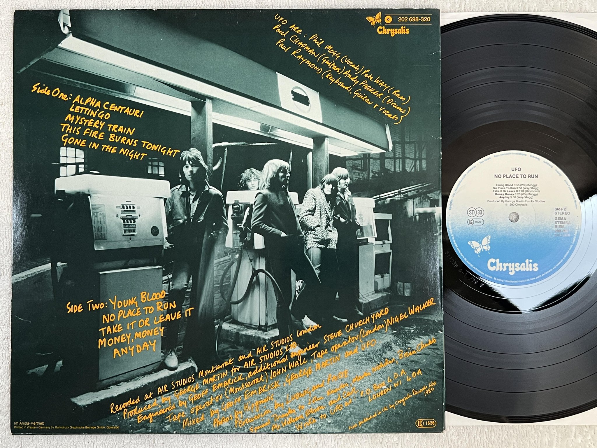 Omslagsbild för skivan UFO no place to run LP -80 Ger CHRYSALIS 202 698