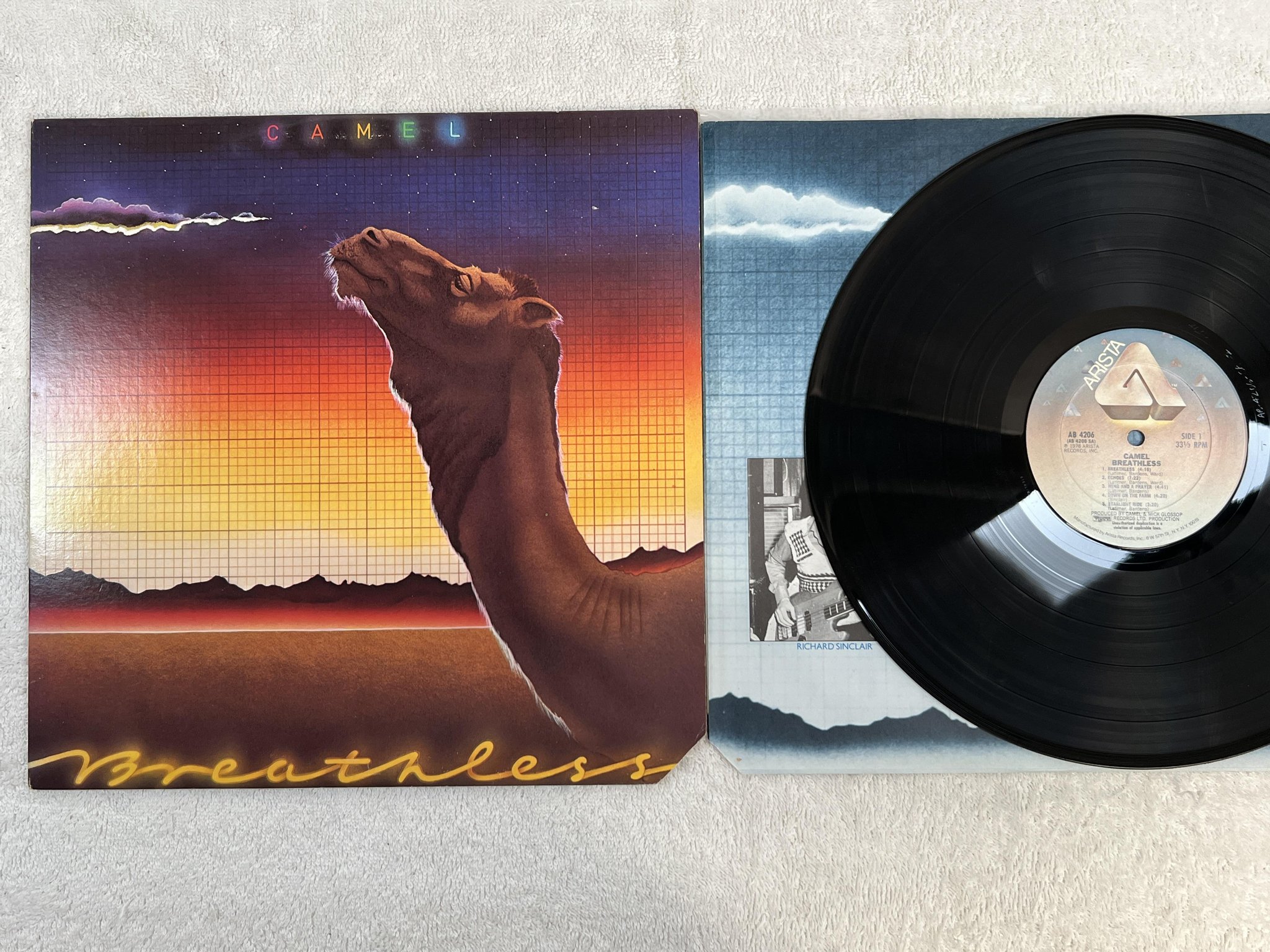 Omslagsbild för skivan CAMEL breathless LP -78 US ARISTA AB 4206