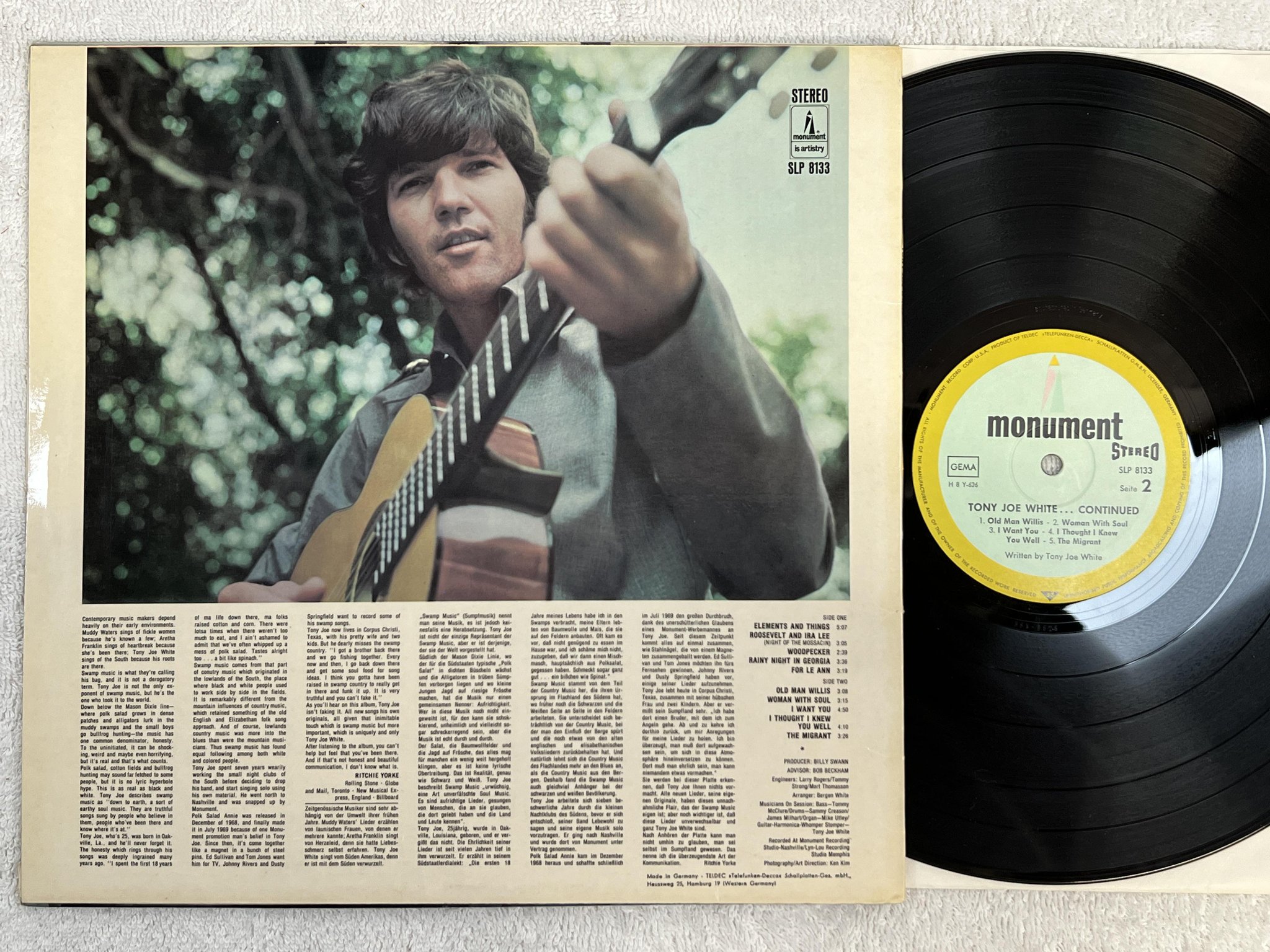 Omslagsbild för skivan TONY JOE WHITE ...continued LP Ger MONUMENT SLP 8133