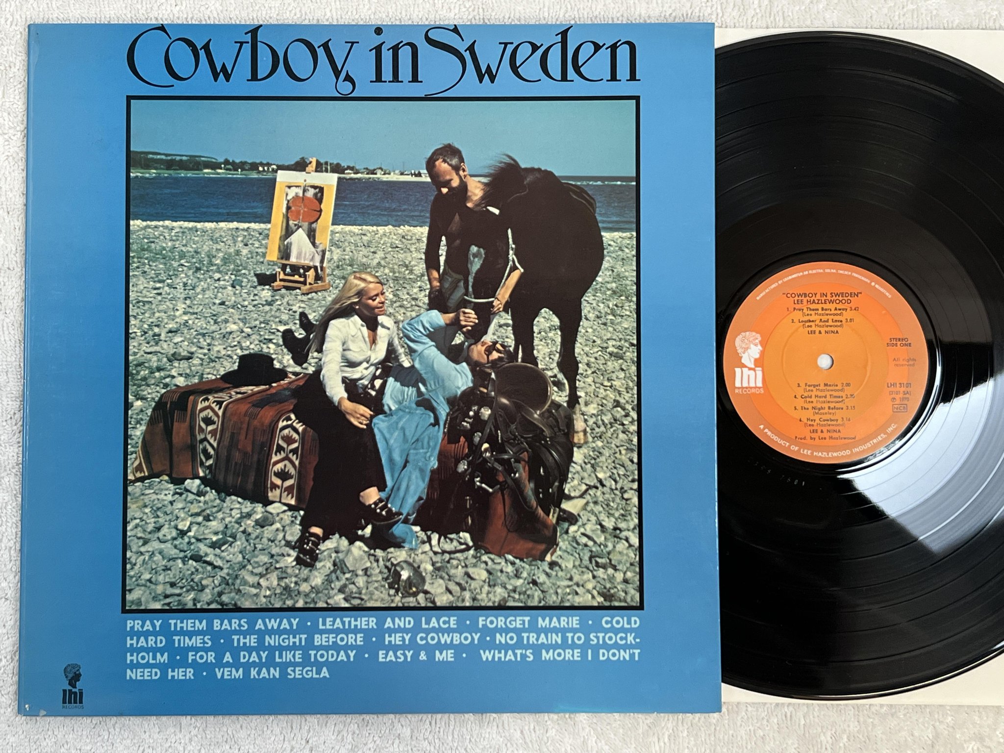 Omslagsbild för skivan LEE HAZLEWOOD cowboy in Sweden LP -70 ncb LHI 3101