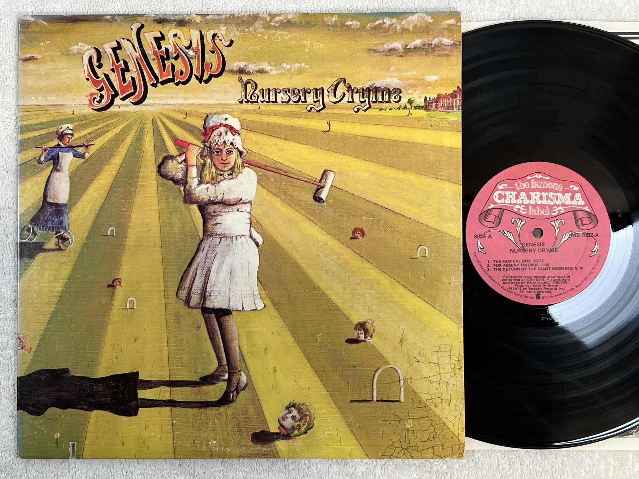 Omslagsbild för skivan GENESIS nursery cryme LP -72 US THE FAMOUS CHARISMA LABEL CAS 1052