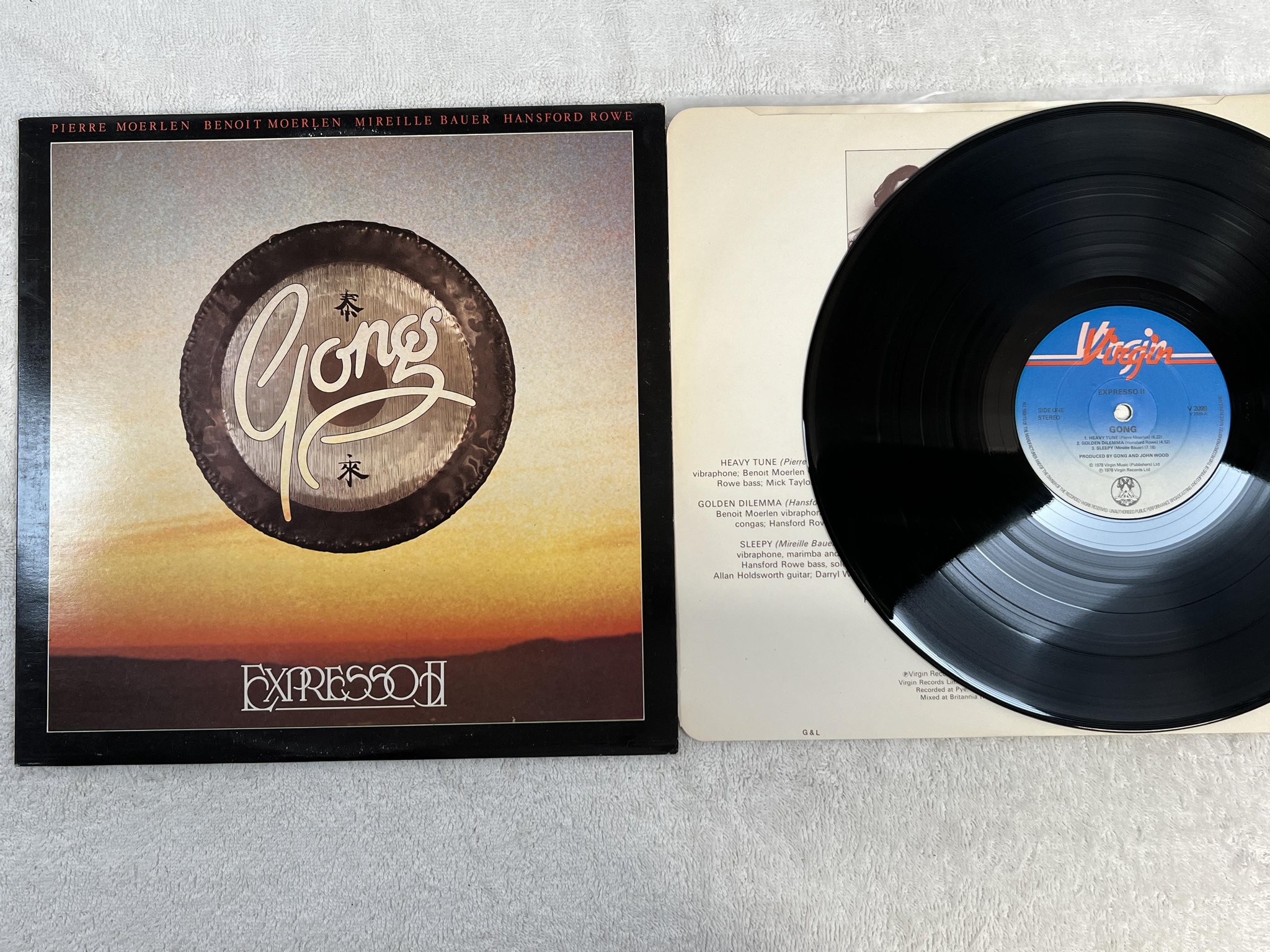 Omslagsbild för skivan GONG expresso II LP -78 UK VIRGIN V 2099