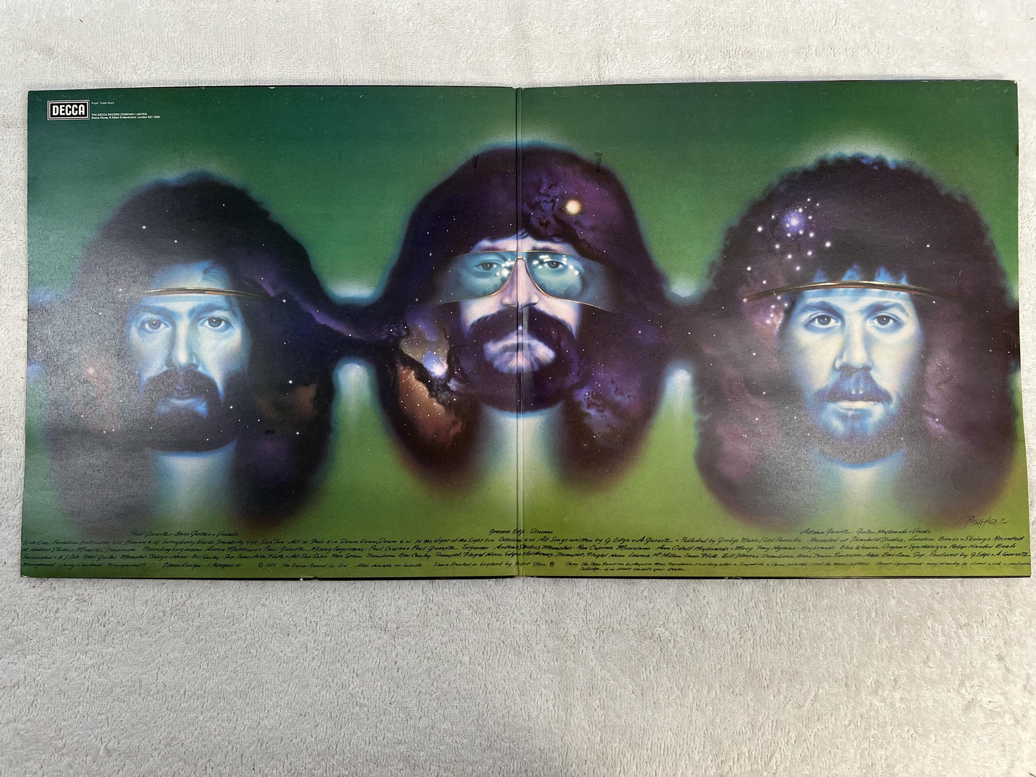 Omslagsbild för skivan THE GRAEME EDGE BAND paradise ballroom LP -77 UK DECCA TXS 121