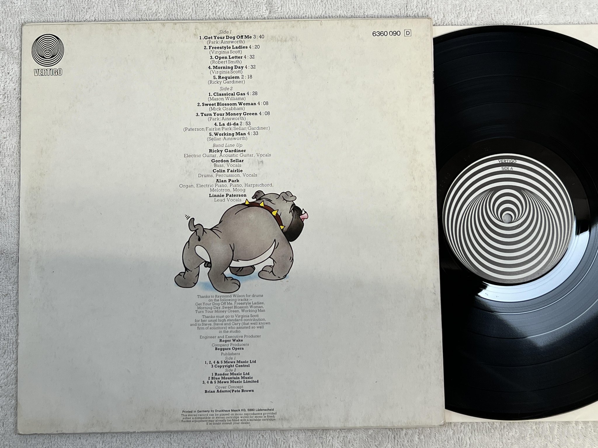 Omslagsbild för skivan BEGGARS OPERA get your dog off me LP Ger VERTIGO swirl 6360 090