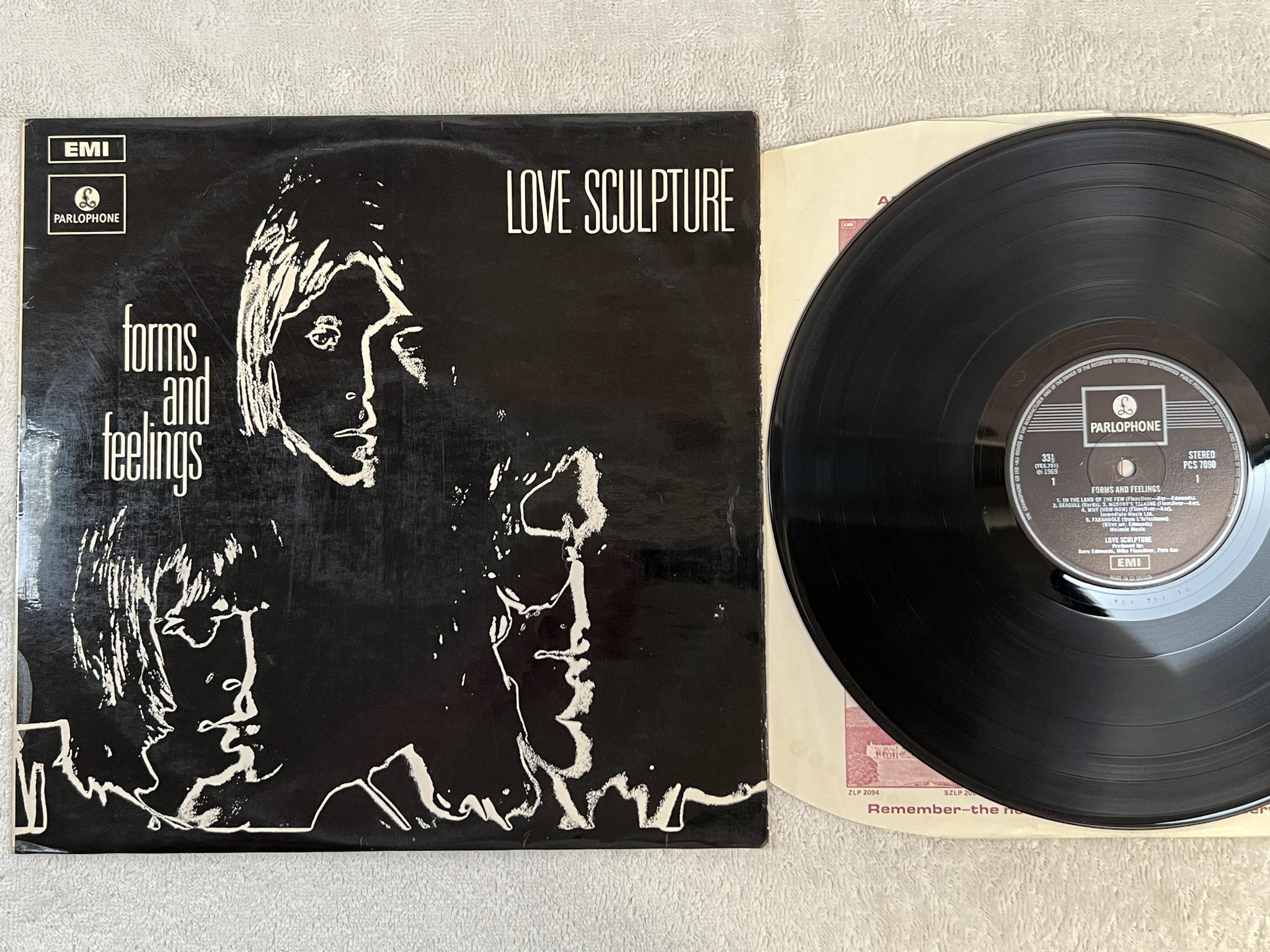 Omslagsbild för skivan LOVE SCULPTURE forms and feelings LP -69 UK PARLOPHONE PCS 7090