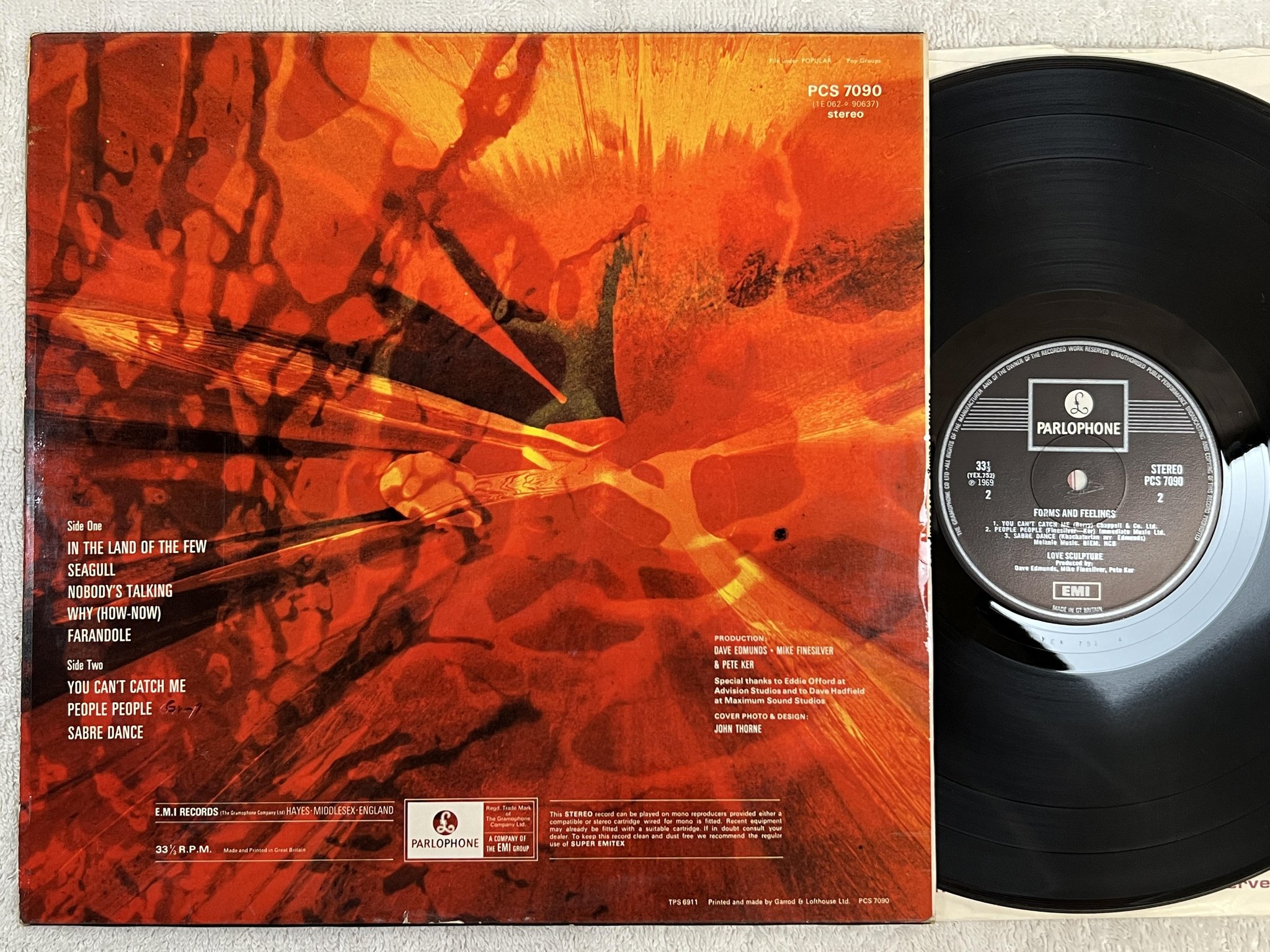 Omslagsbild för skivan LOVE SCULPTURE forms and feelings LP -69 UK PARLOPHONE PCS 7090