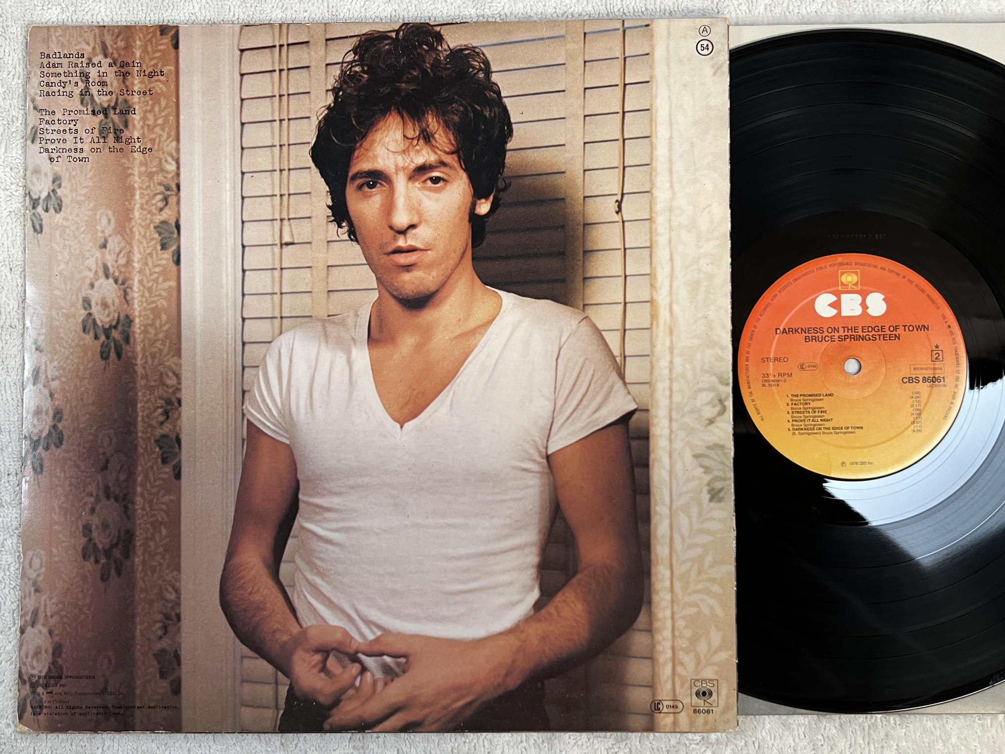 Omslagsbild för skivan BRUCE SPRINGSTEEN darkness on edge of town LP -78 Hol CBS 86061