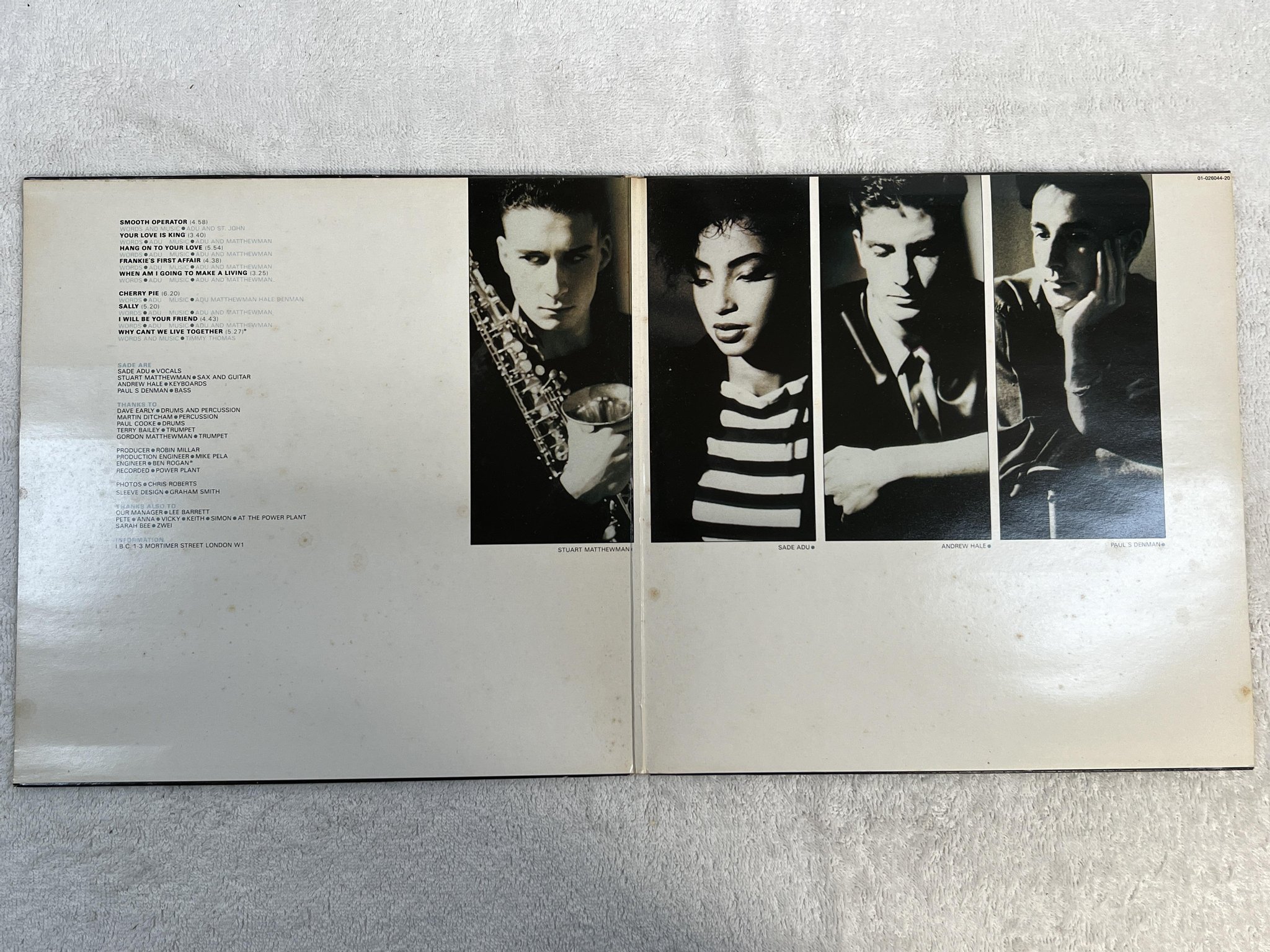 Omslagsbild för skivan SADE diamond life LP -84 Hol EPIC EPC 26044