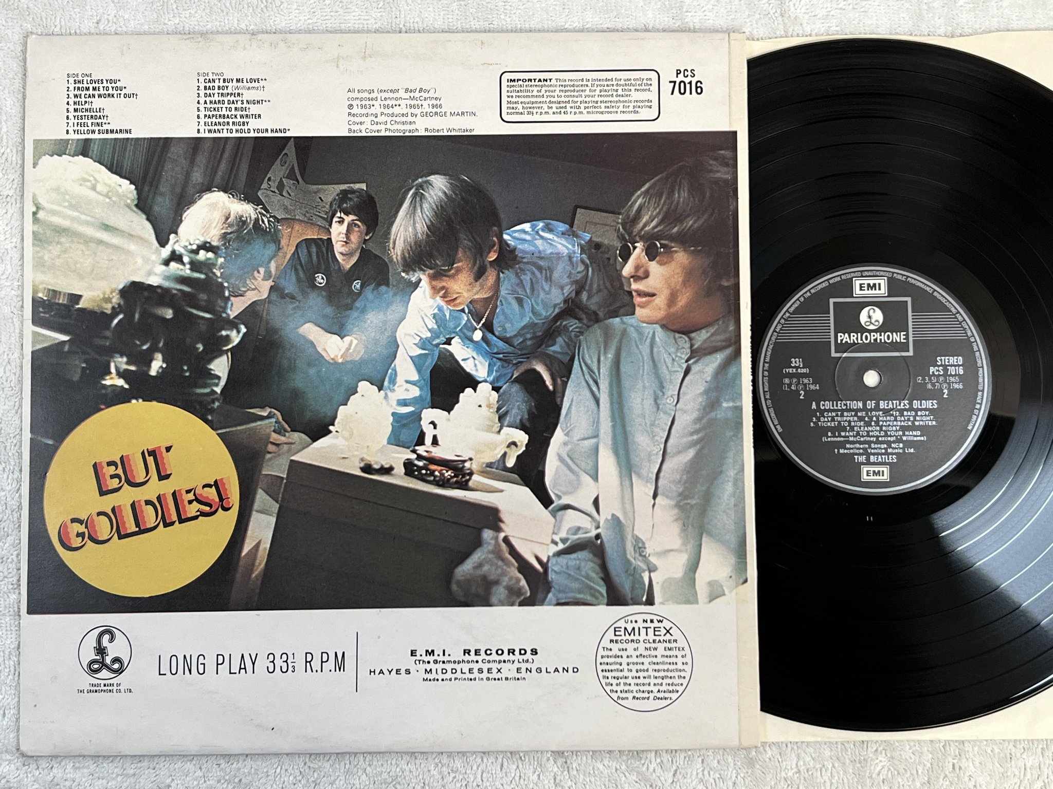 Omslagsbild för skivan THE BEATLES a collection of Beatles oldies LP UK EMI/PARLOPHONE PCS 7016