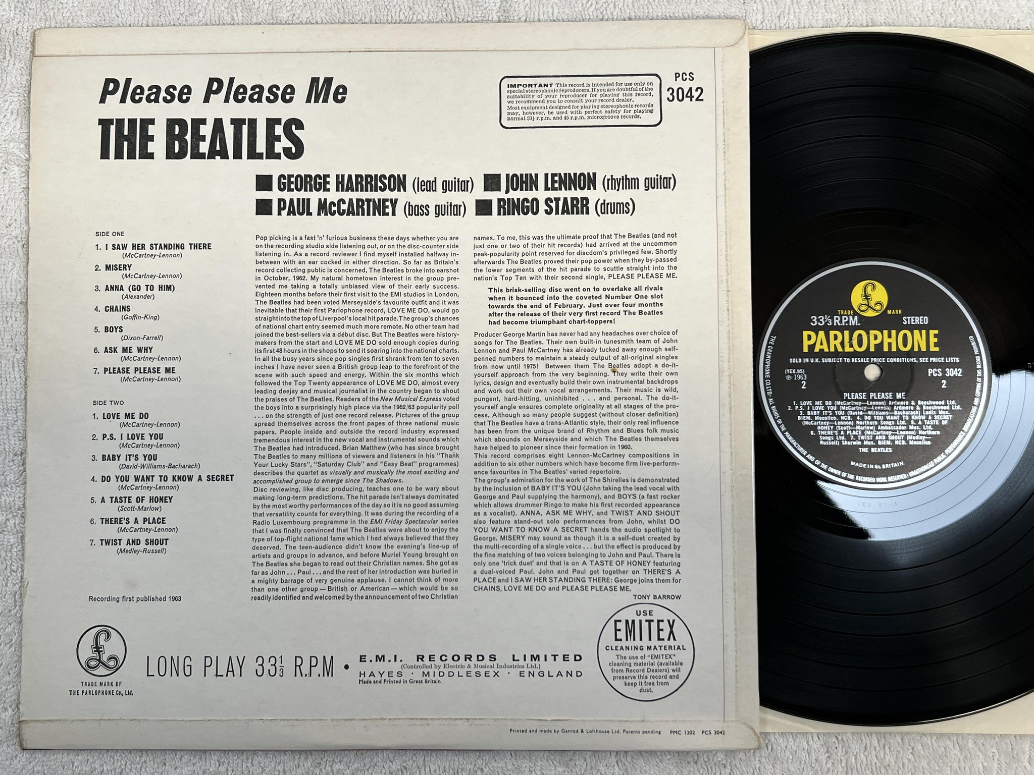 Omslagsbild för skivan THE BEATLES please please me LP UK PARLOPHONE PCS 3042