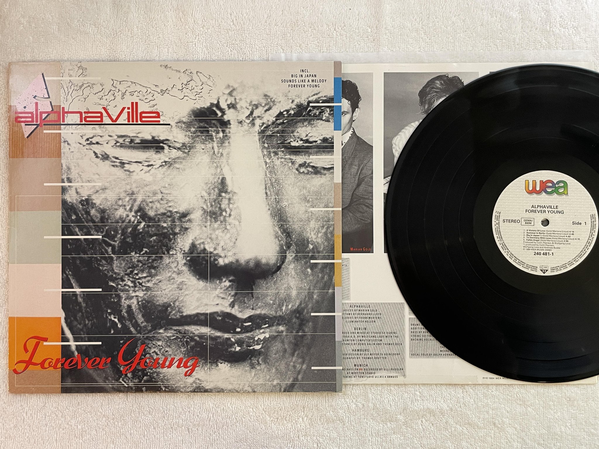 Omslagsbild för skivan ALPHAVILLE forever young LP -84 Ger WEA 240 481-1