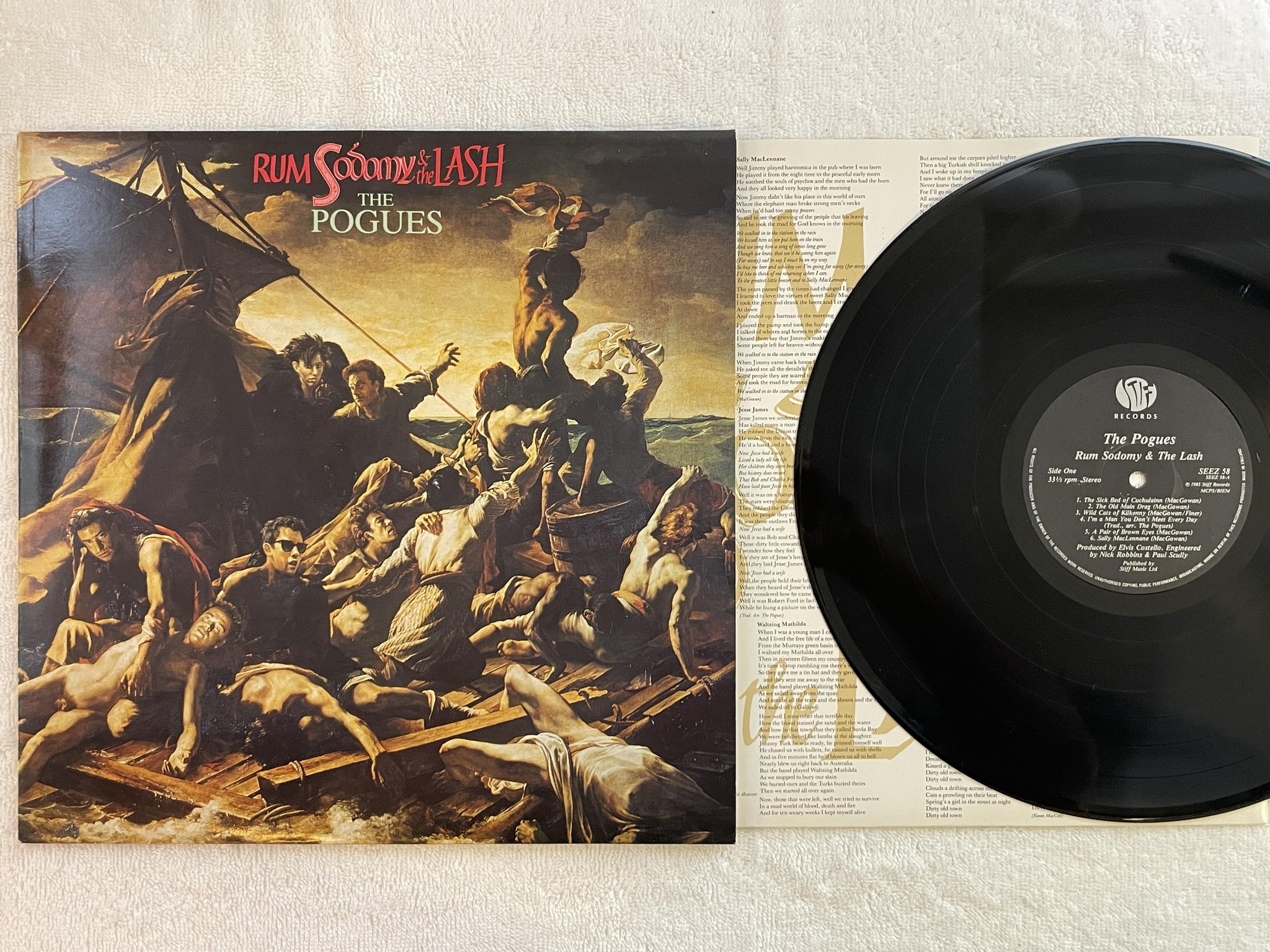 Omslagsbild för skivan THE POGUES rum sodomy & the lash LP -85 UK STIFF SEEZ 58