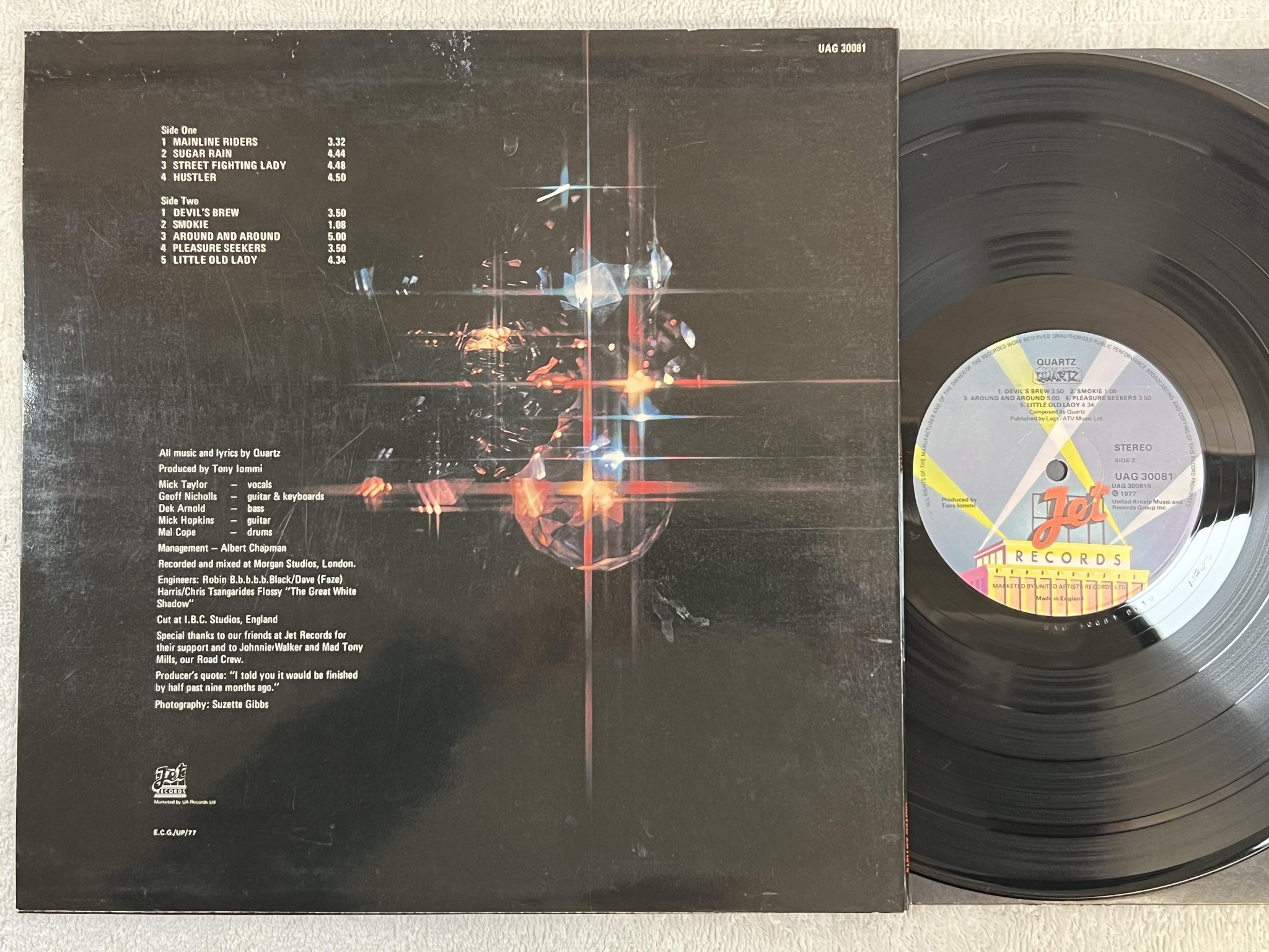 Omslagsbild för skivan QUARTZ s/t LP -77 UK JET UAG 30081