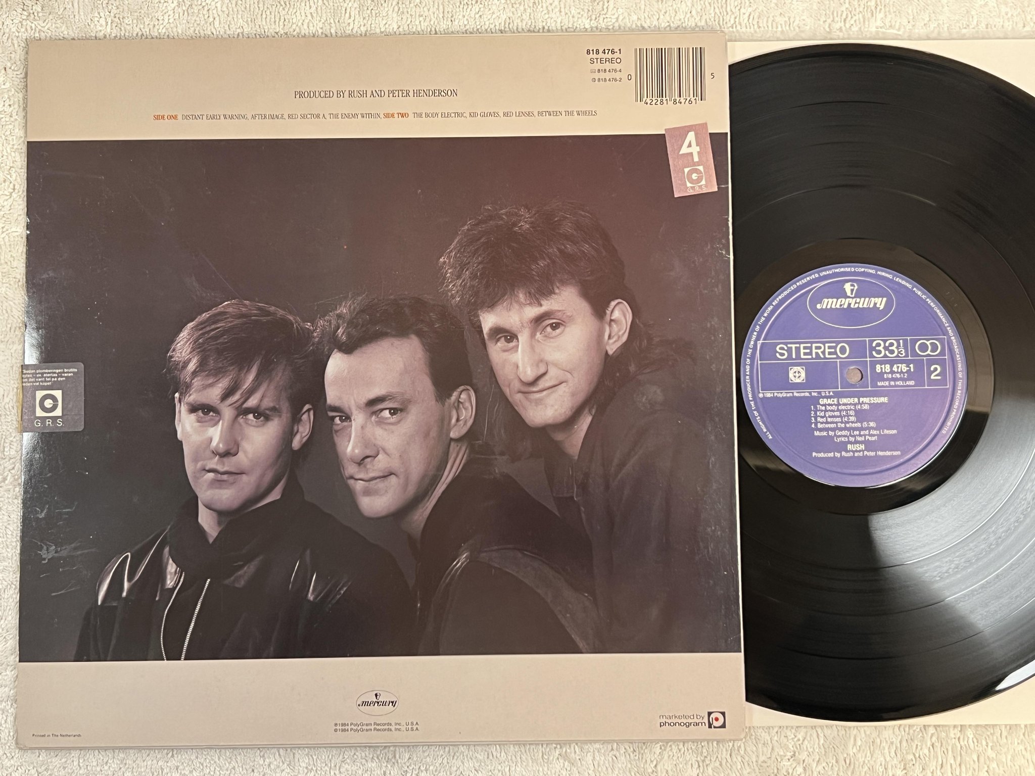 Omslagsbild för skivan RUSH grace under pressure LP -84 Hol MERCURY 818 476-1