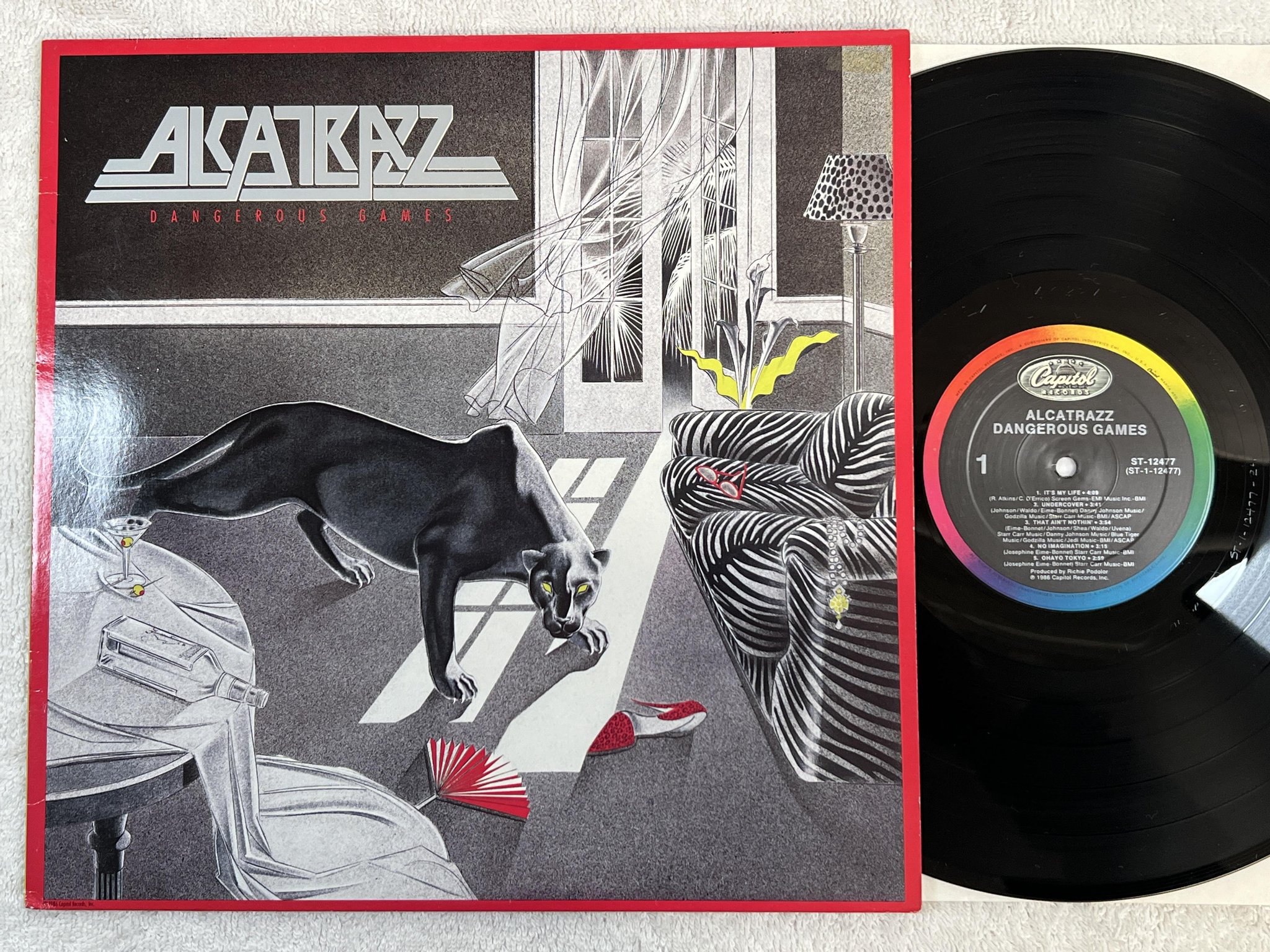 Omslagsbild för skivan ALCATRAZZ dangerous games LP -86 US CAPITOL ST-12477