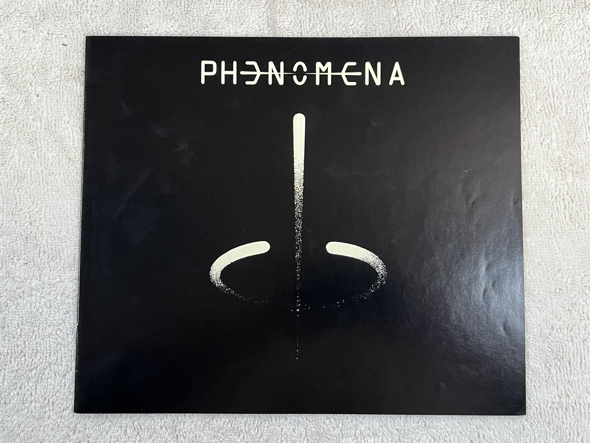 Omslagsbild för skivan PHENOMENA s/t LP -85 BRONZE 207 044