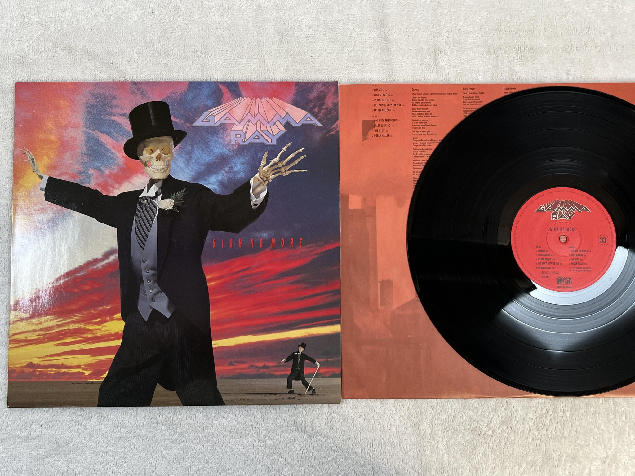 Omslagsbild för skivan GAMMA RAY sigh No More LP -91 Ger NOISE N 0178-1