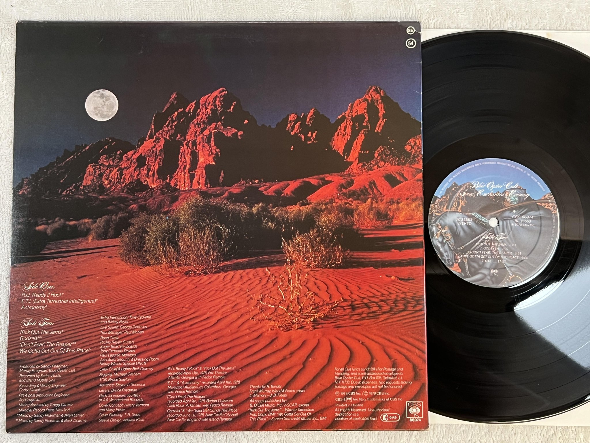 Omslagsbild för skivan BLUE ÖYSTER CULT some enchanted evening LP -78 Hol CBS 86074