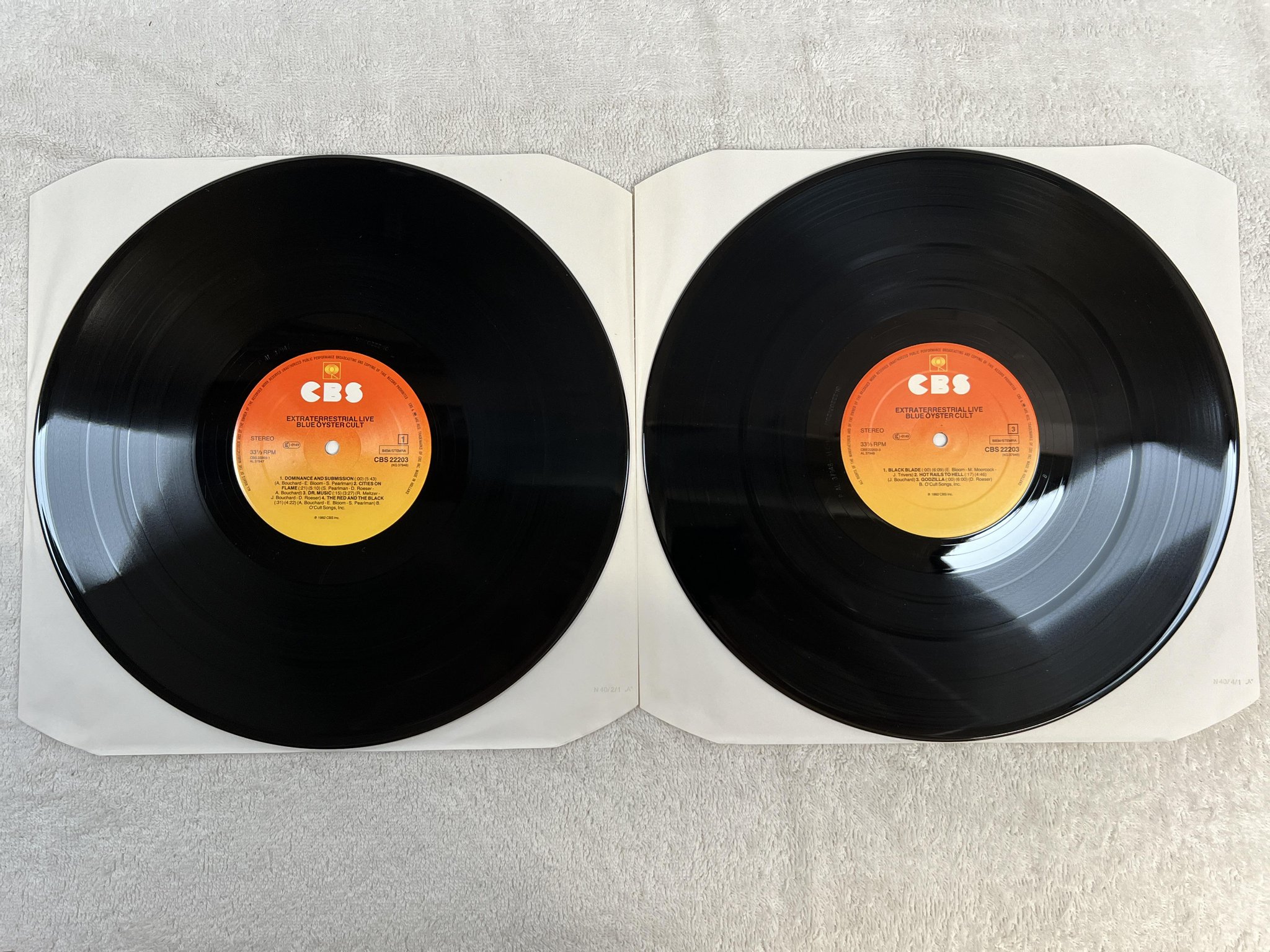 Omslagsbild för skivan BLUE ÖYSTER CULT extraterrestrial live 2xLP -82 Hol CBS 22203