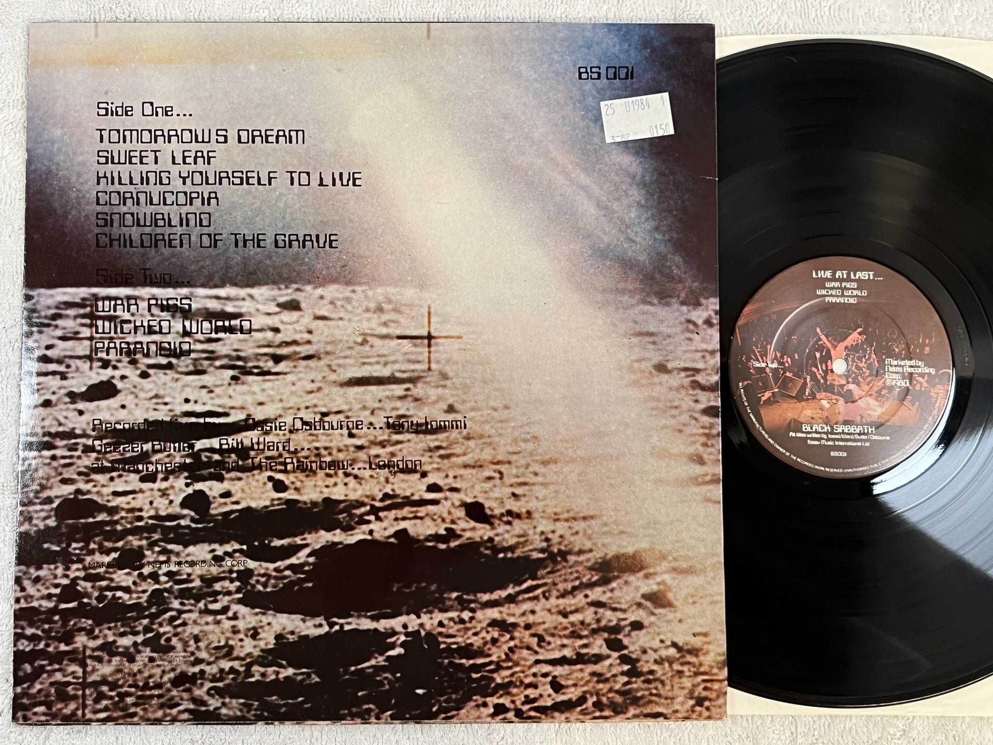 Omslagsbild för skivan BLACK SABBATH live at last LP -80 NEMS BS 001