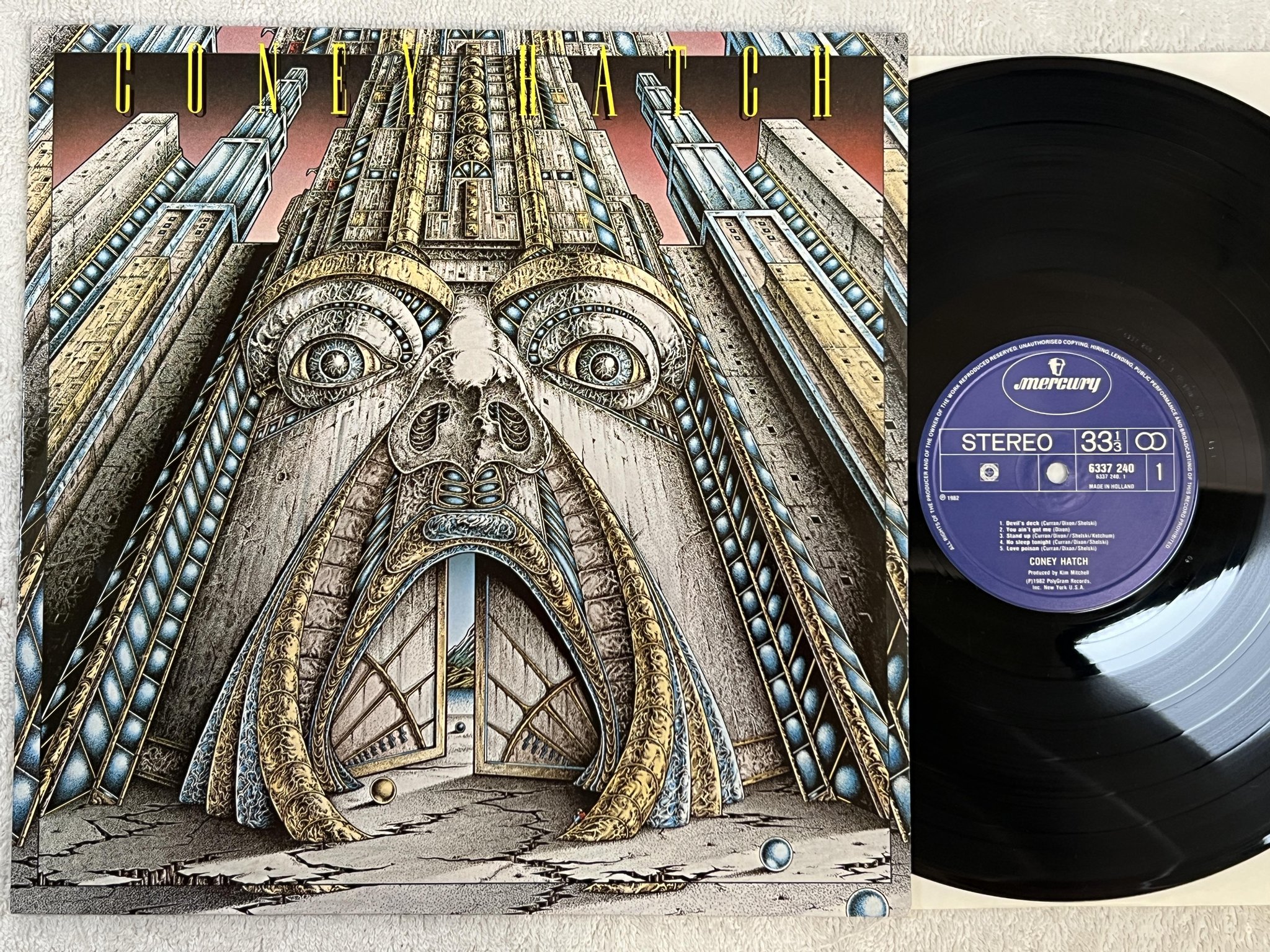 Omslagsbild för skivan CONEY HATCH s/t LP -82 Hol MERCURY 6337 240