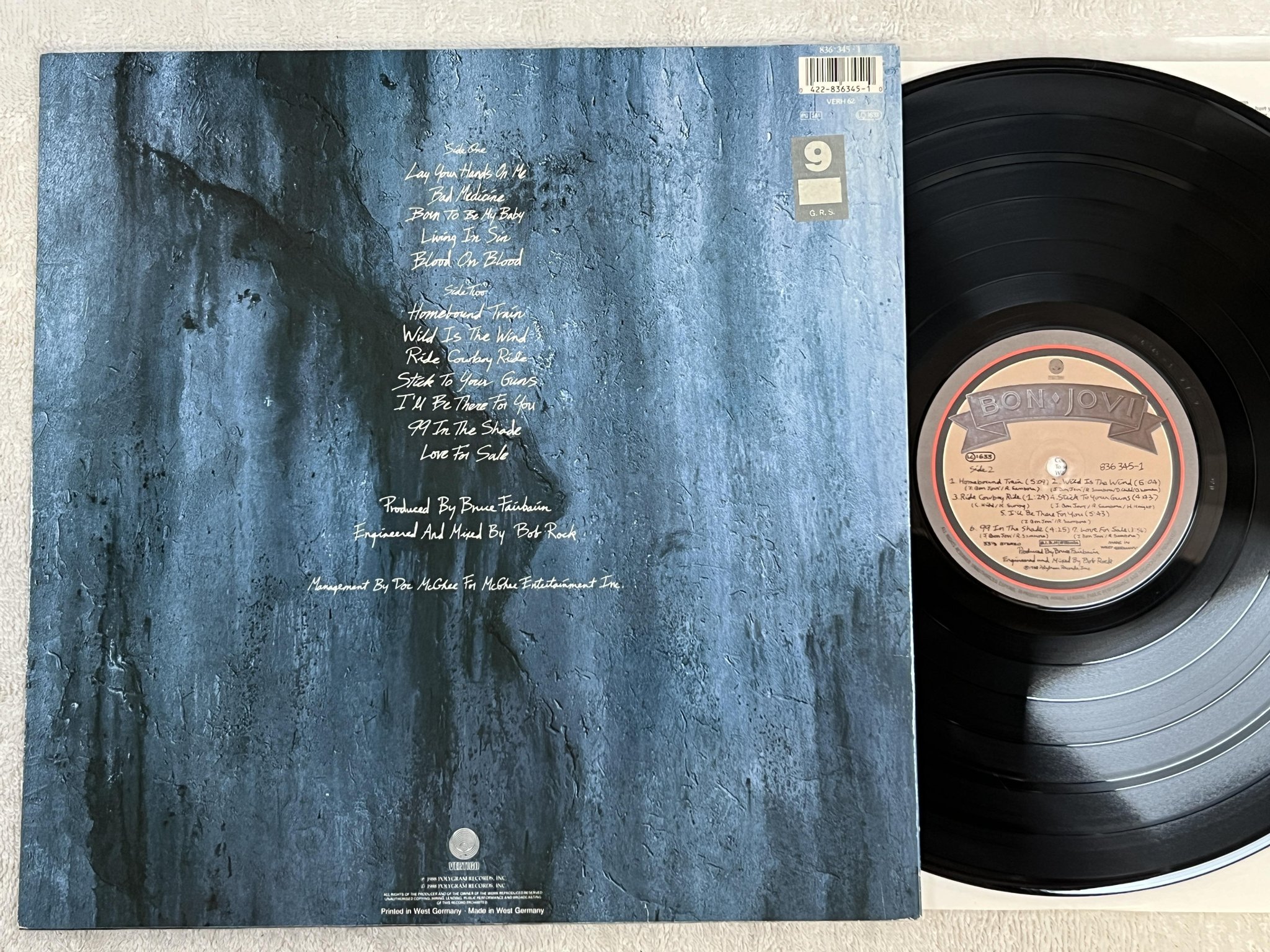 Omslagsbild för skivan BON JOVI New Jersey LP -88 Ger VERTIGO 836345-1