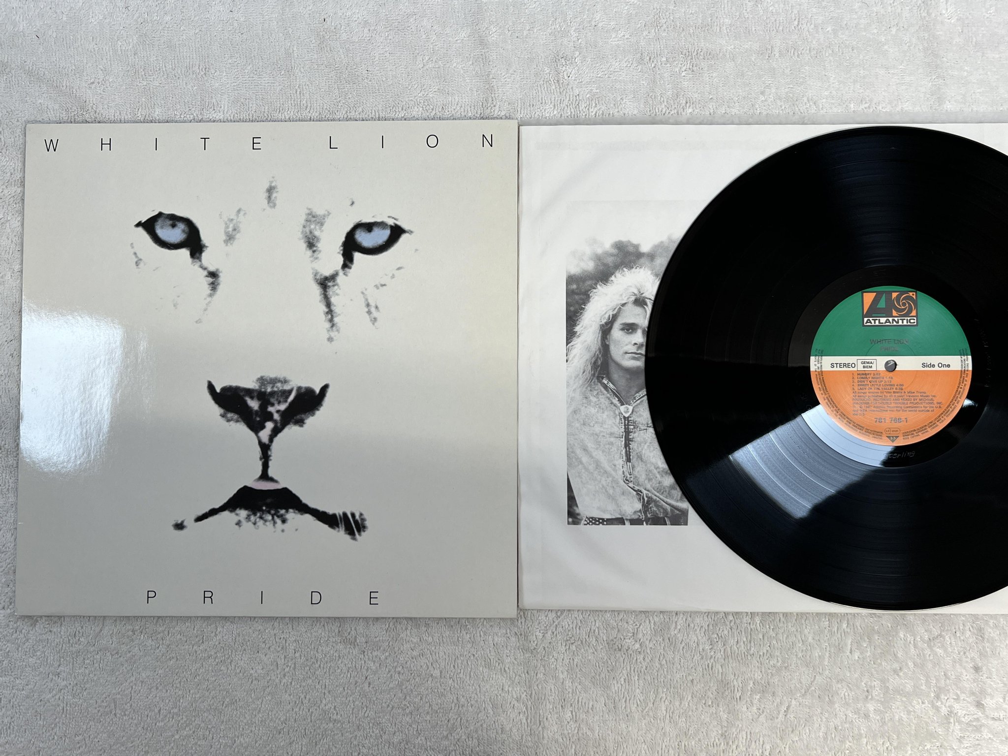 Omslagsbild för skivan WHITE LION pride LP -87 Ger ATLANTIC 781768-1