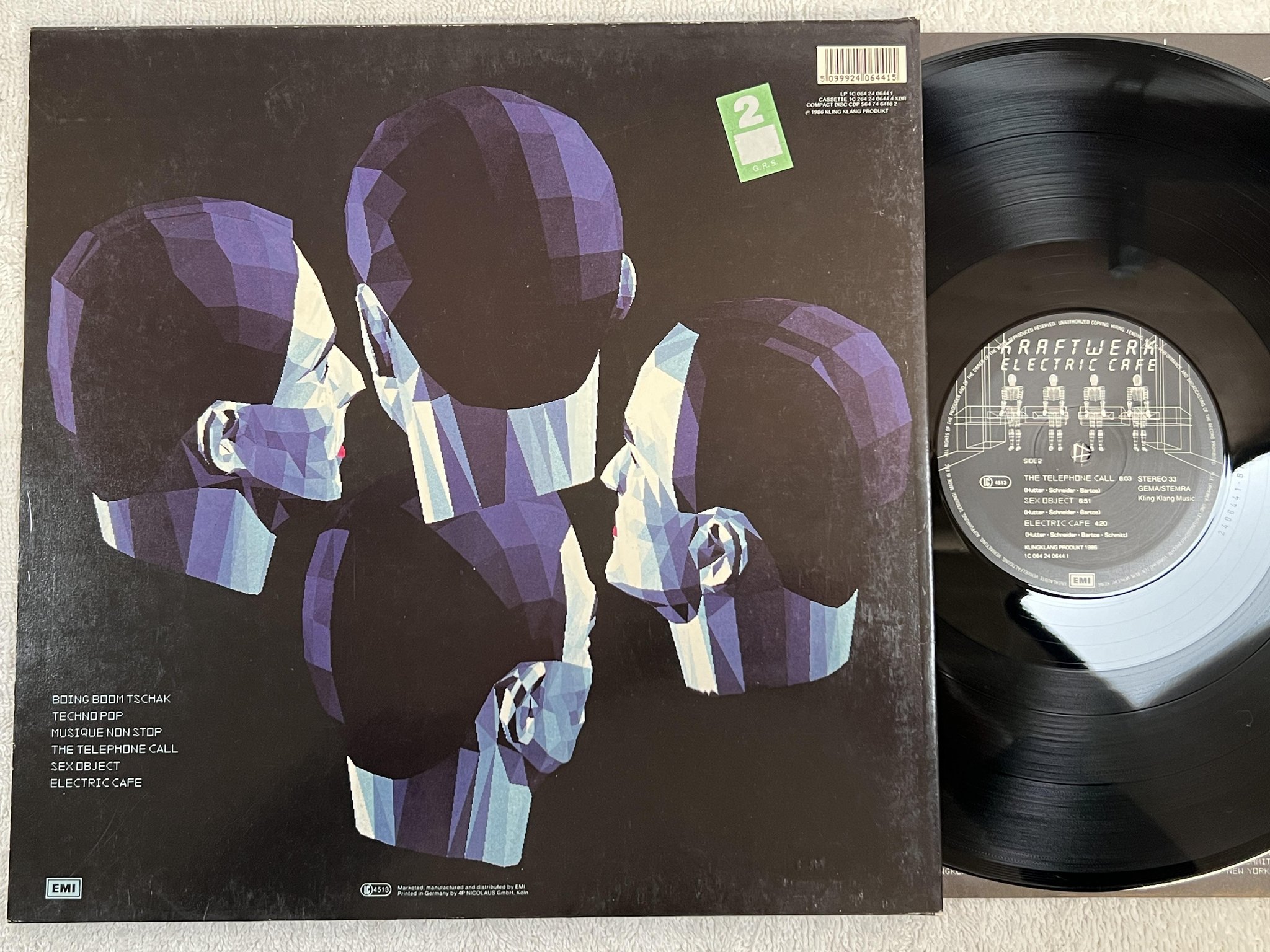 Omslagsbild för skivan KRAFTWERK electric cafe LP HOL EMI 1C 0642406441