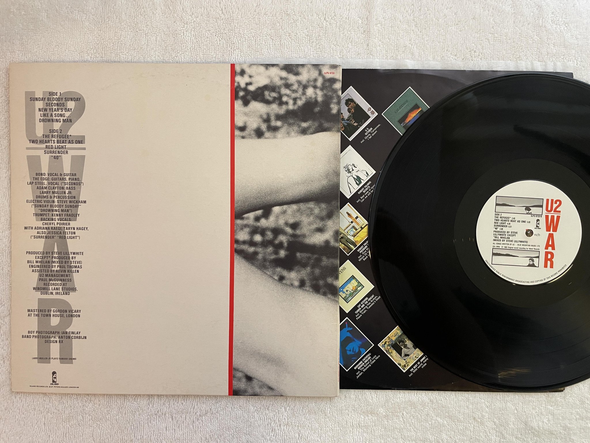 Omslagsbild för skivan U2 war LP -83 ncb ISLAND ILPS 9733
