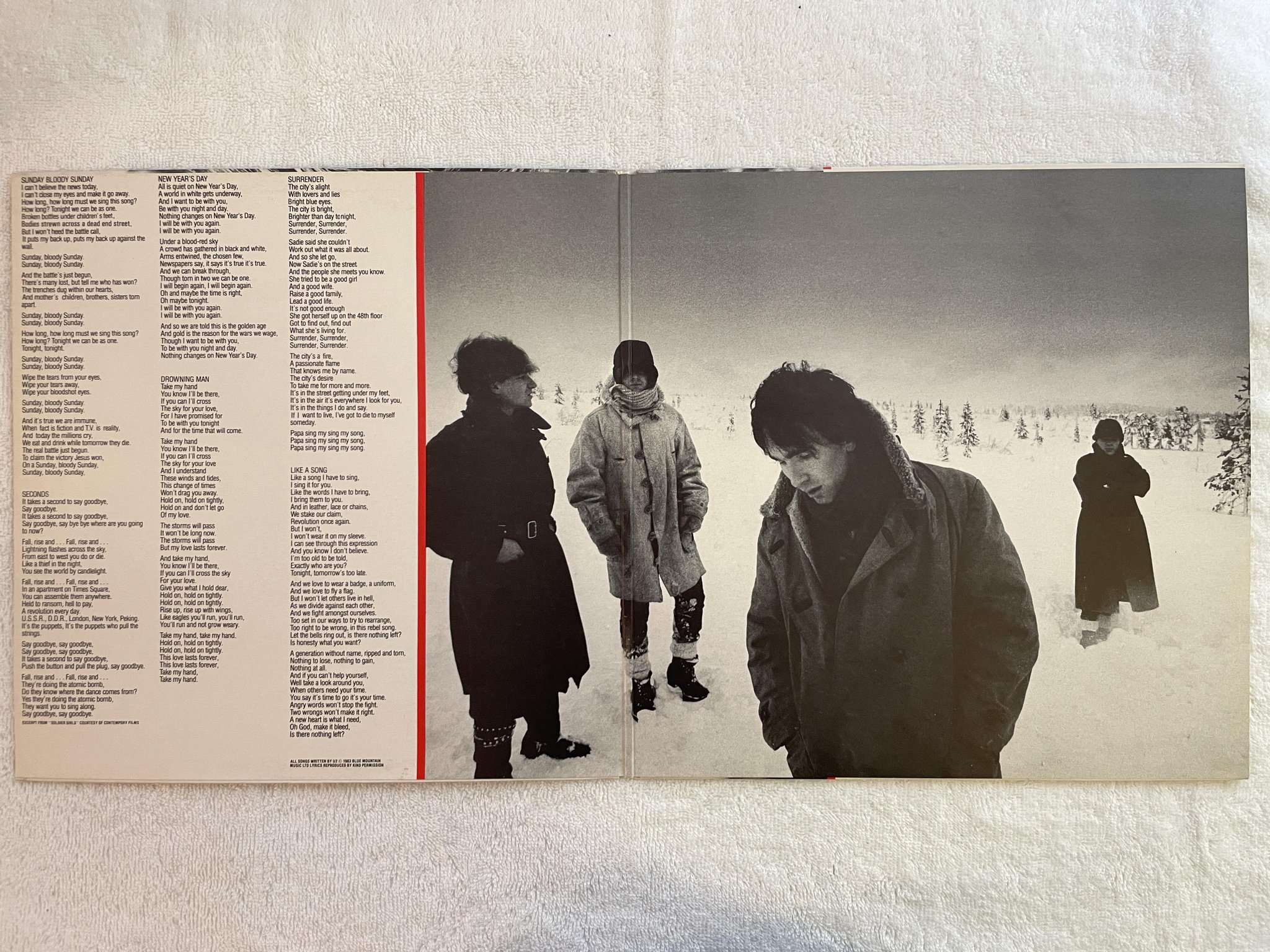 Omslagsbild för skivan U2 war LP -83 ncb ISLAND ILPS 9733