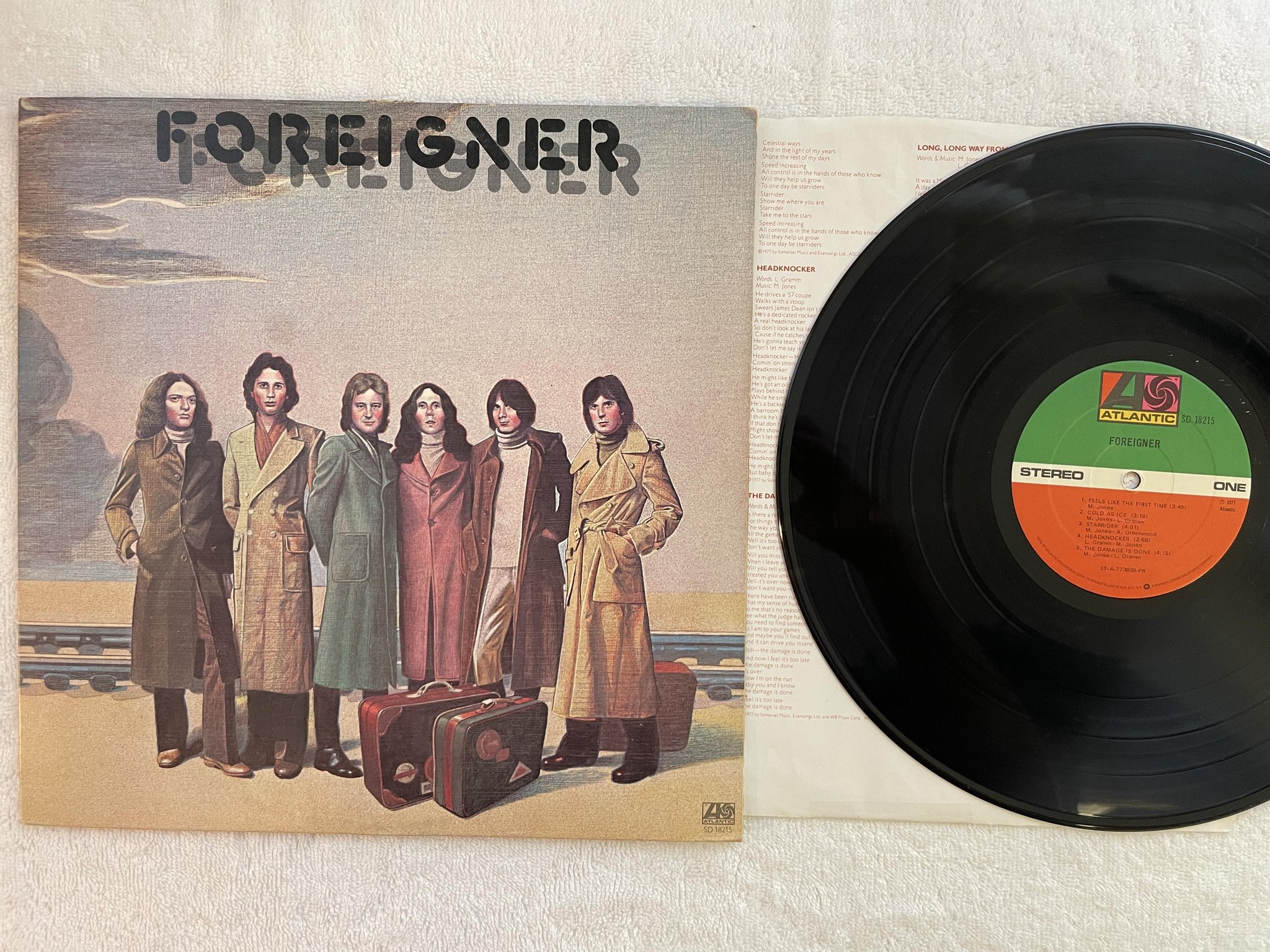 Omslagsbild för skivan FOREIGNER s/t LP -77 US ATLANTIC SD 18215 *** Cold as ice ***