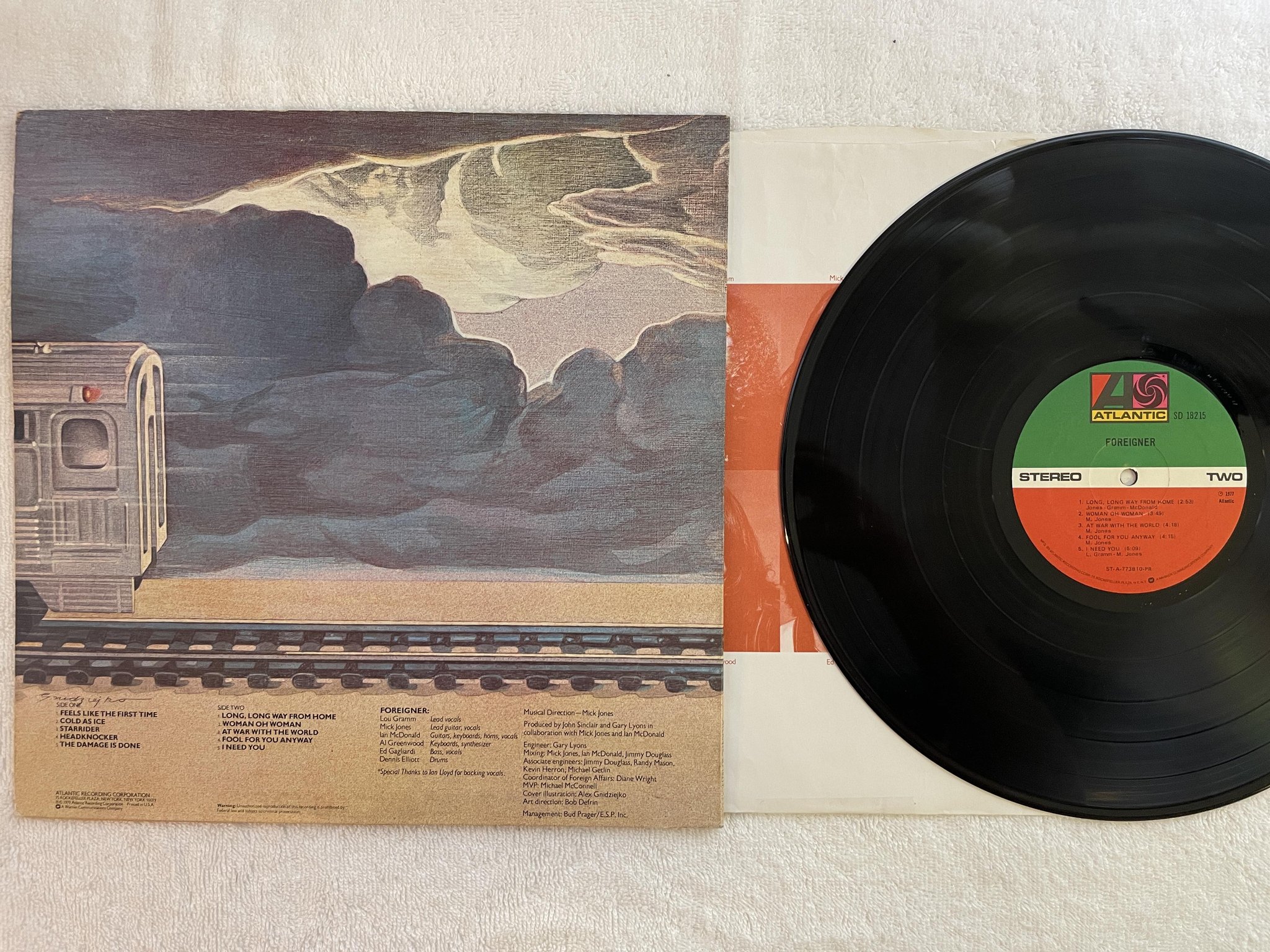 Omslagsbild för skivan FOREIGNER s/t LP -77 US ATLANTIC SD 18215 *** Cold as ice ***