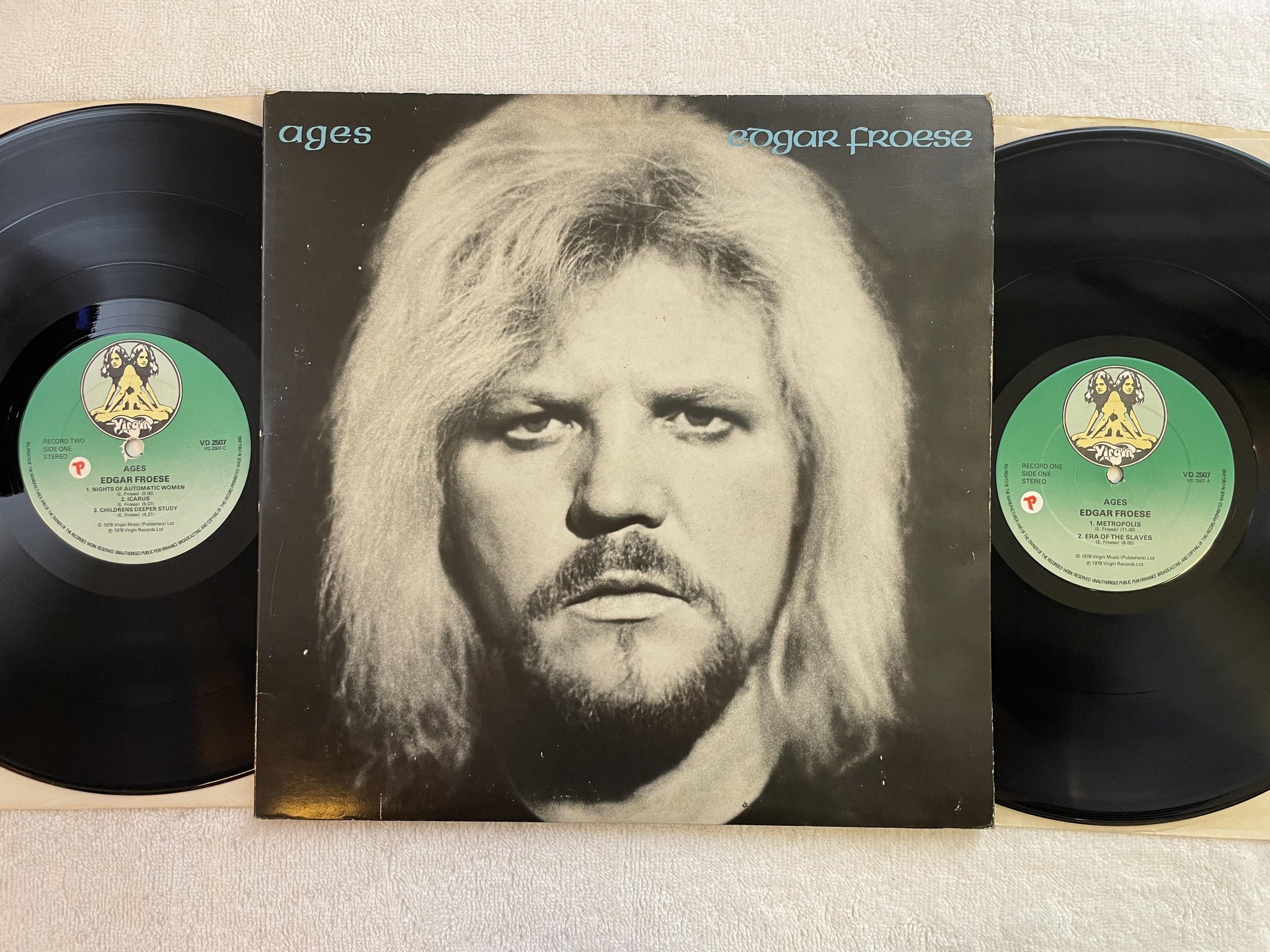 Omslagsbild för skivan EDGAR FROESE ages 2xLP -78 UK VIRGIN VO 2507