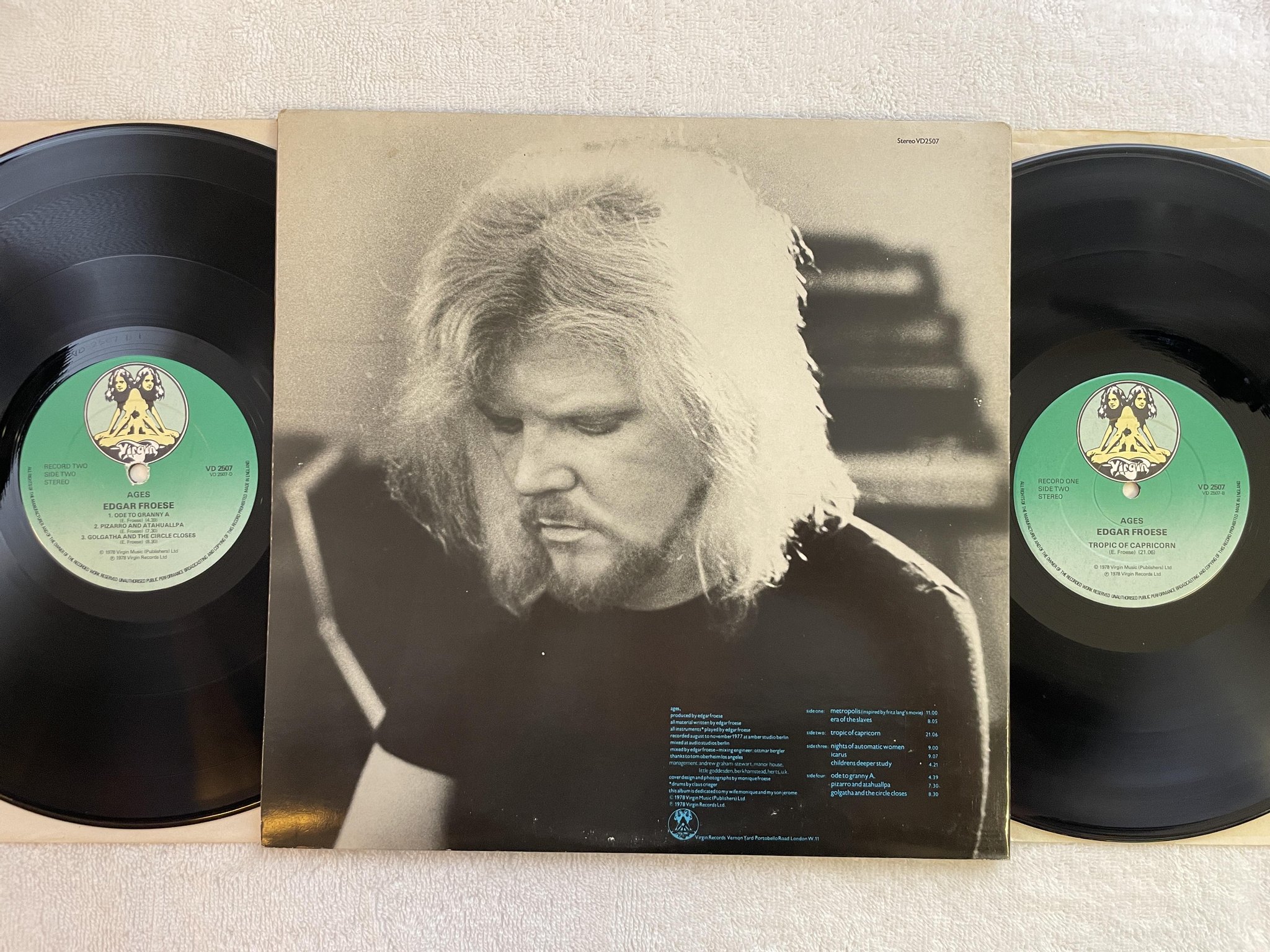 Omslagsbild för skivan EDGAR FROESE ages 2xLP -78 UK VIRGIN VO 2507