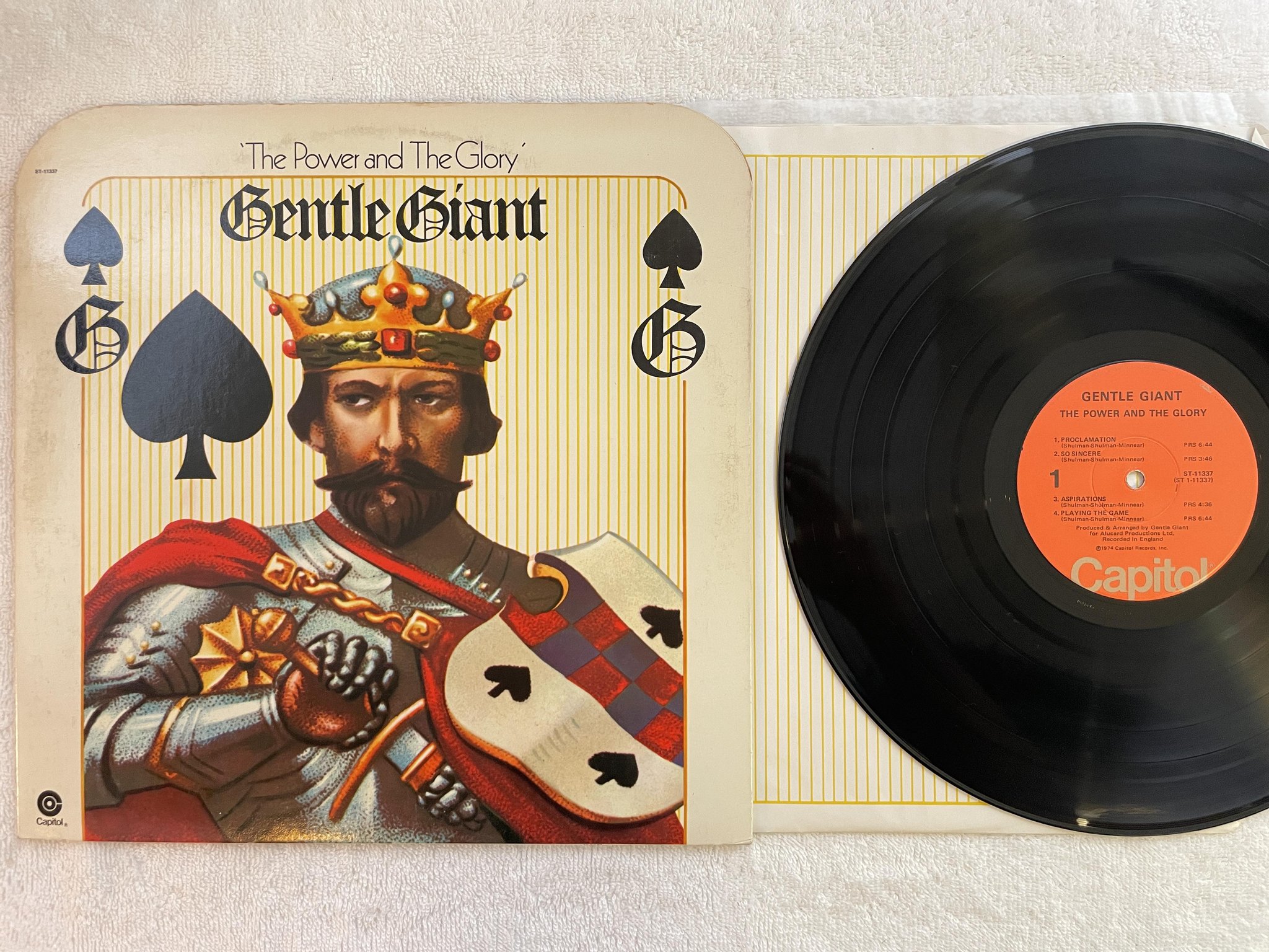 Omslagsbild för skivan GENTLE GIANT the power and the glory LP -74 US CAPITOL ST-11337