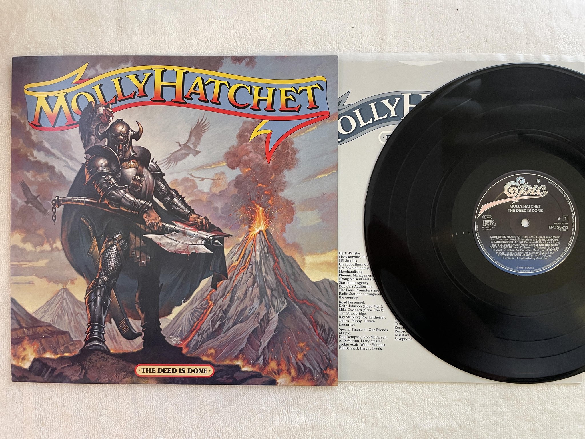 Omslagsbild för skivan MOLLY HATCHET the deed is done LP -84 Hol EPIC EPC 26213