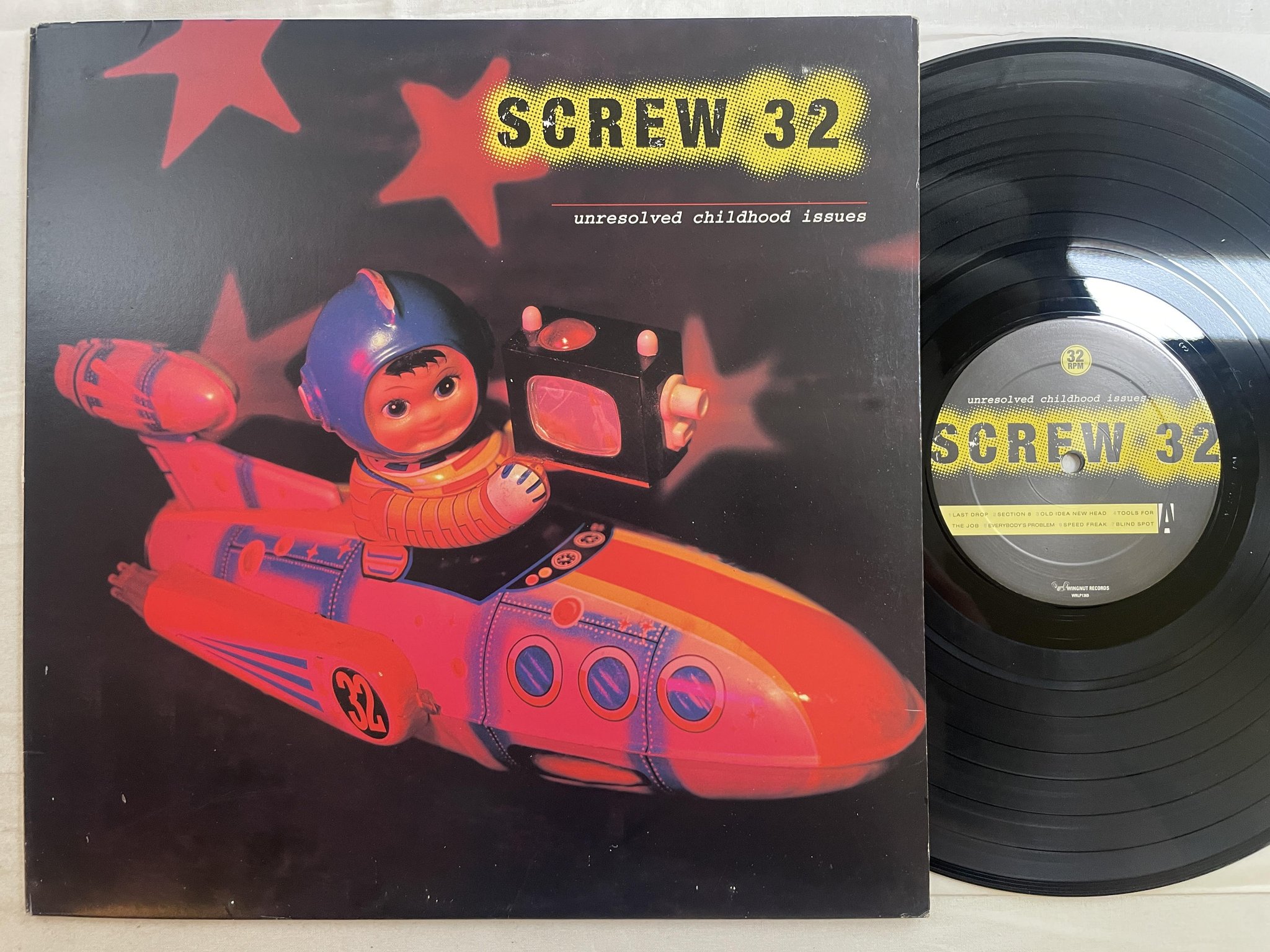 Omslagsbild för skivan SCREW 32 Unresolved Childhood Issues LP -95 US WINGNUT WRLP1369 ** PUNK **