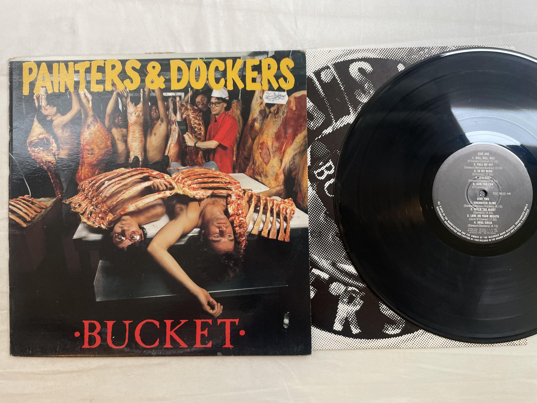 Omslagsbild för skivan PAINTERS & DOCKERS Bucket LP -86 Australia DOC R002