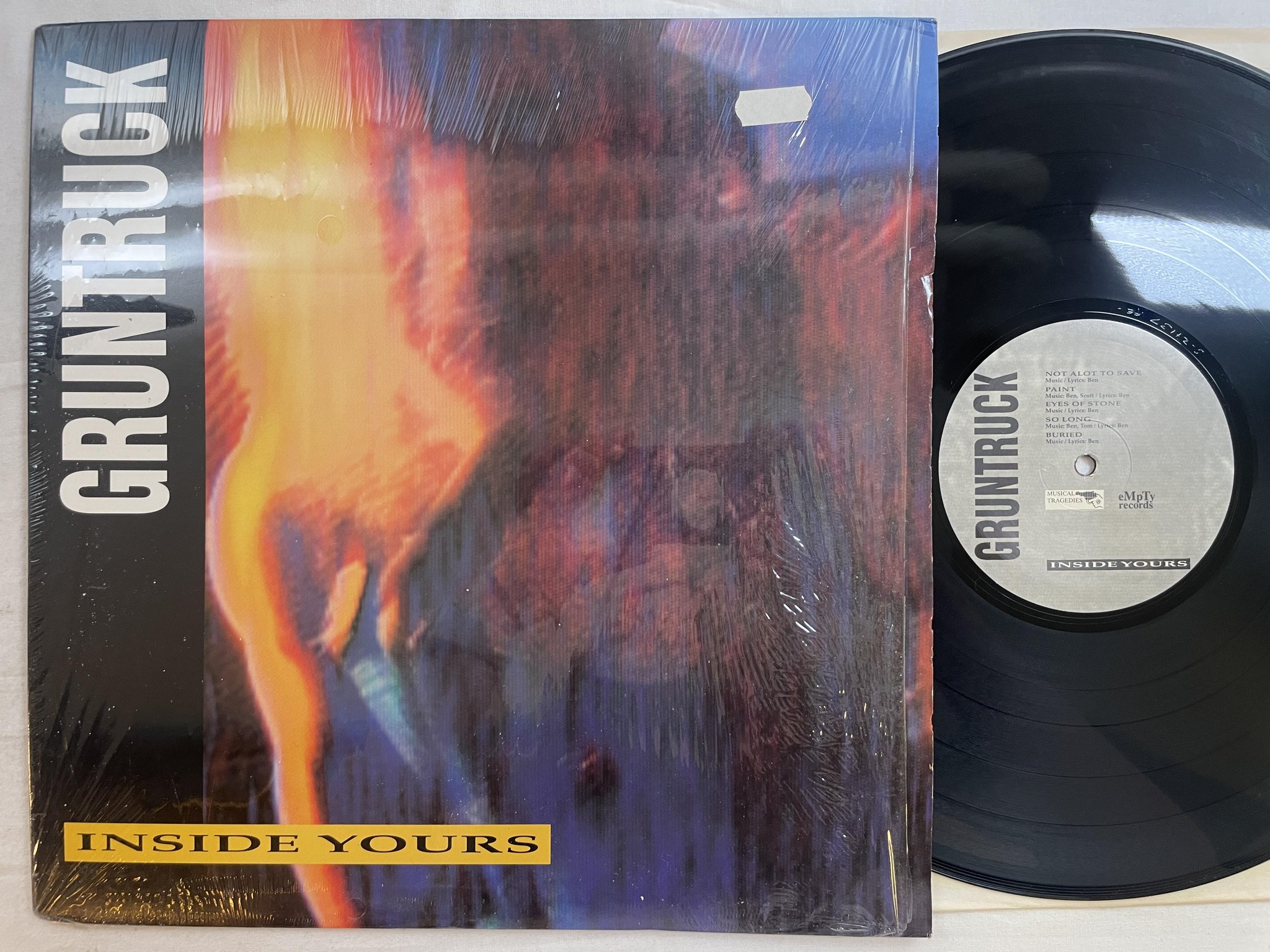 Omslagsbild för skivan GRUNTRUCK inside yours LP -90 EMPTY MT-110 *** grunge rock ***