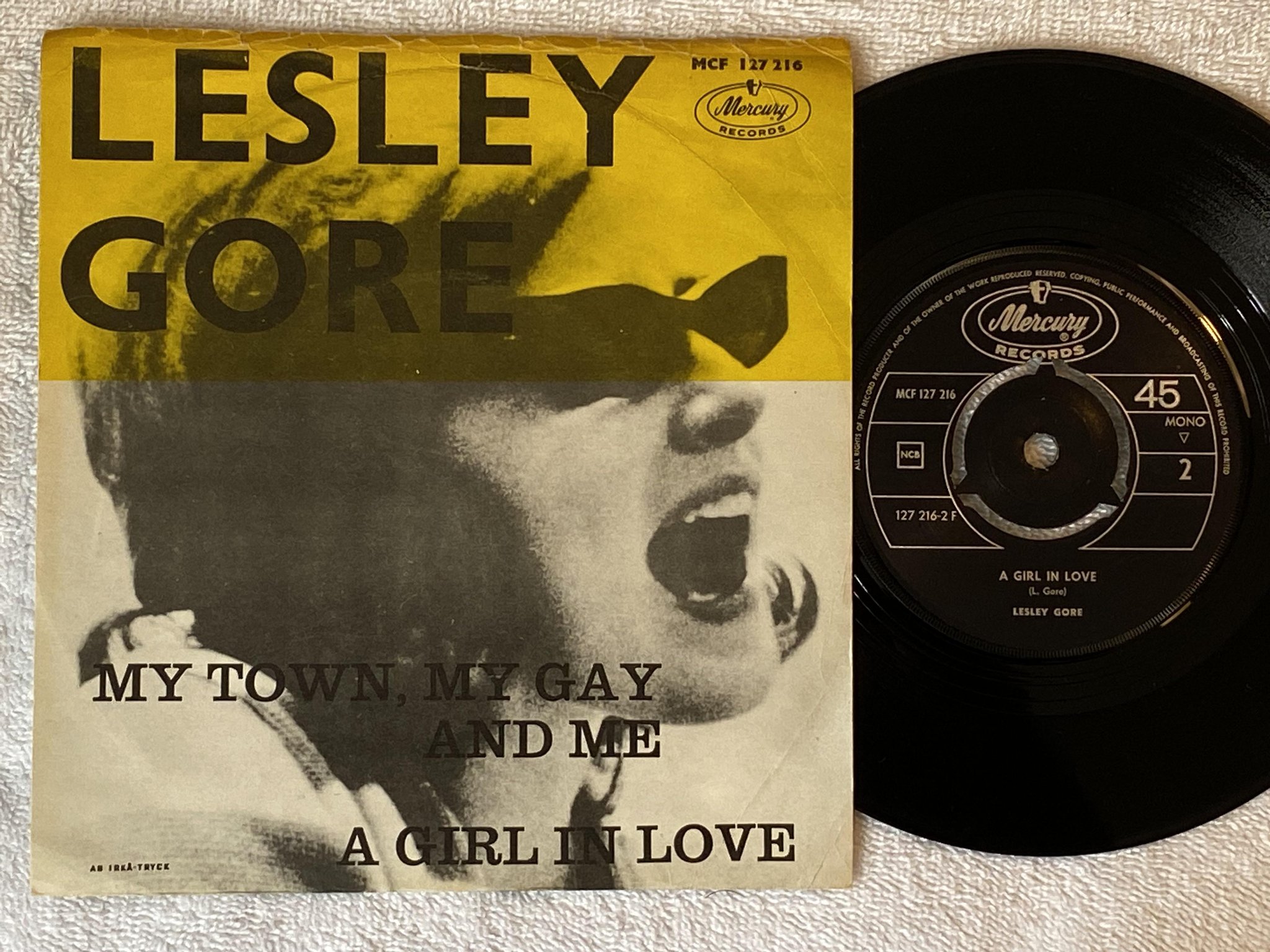 Omslagsbild för skivan LESLEY GORE my toen my guy and me 7"single MERCURY MCF 127216