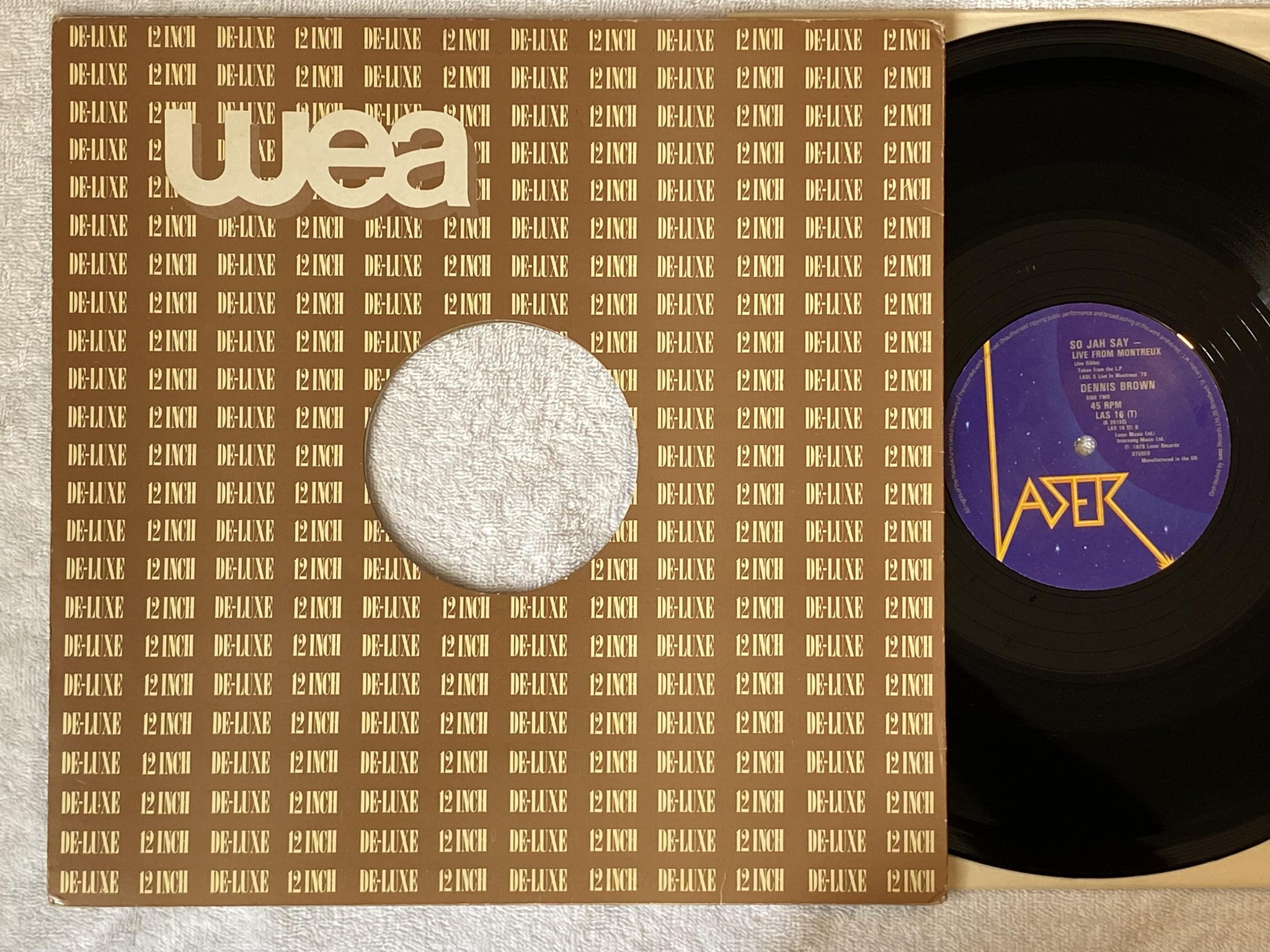 Omslagsbild för skivan DENNIS BROWN so Jah say 12"single -79 UK LASER LAS 16