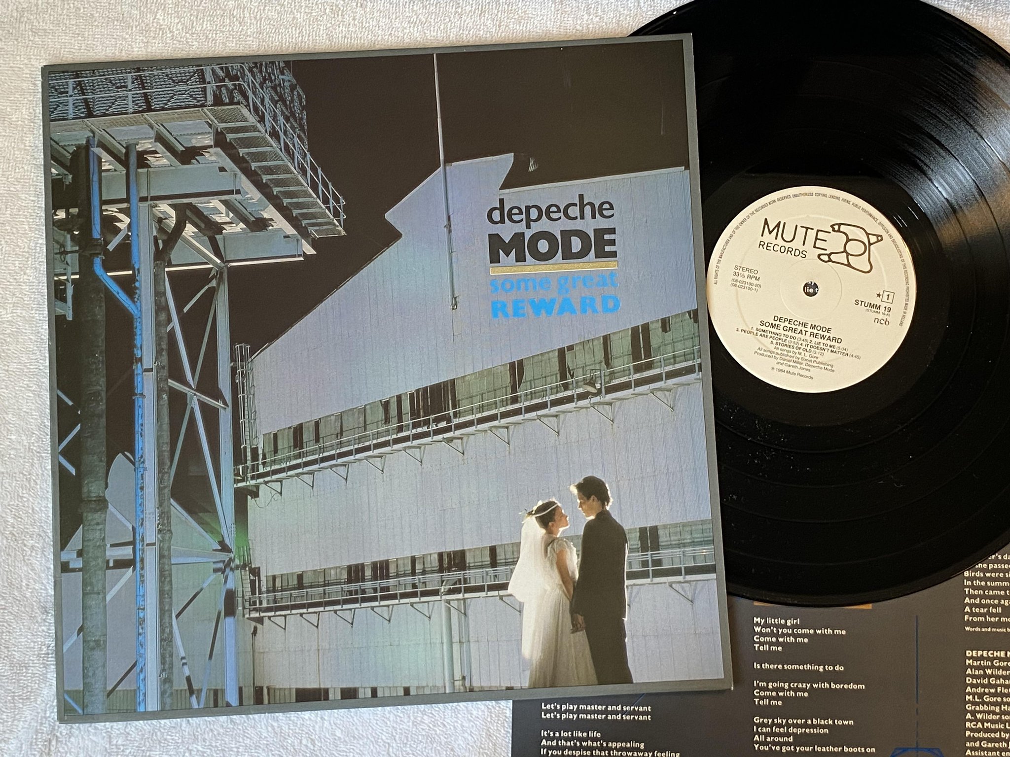 Omslagsbild för skivan DEPECHE MODE some great award LP -84 ncb MUTE STUMM 19