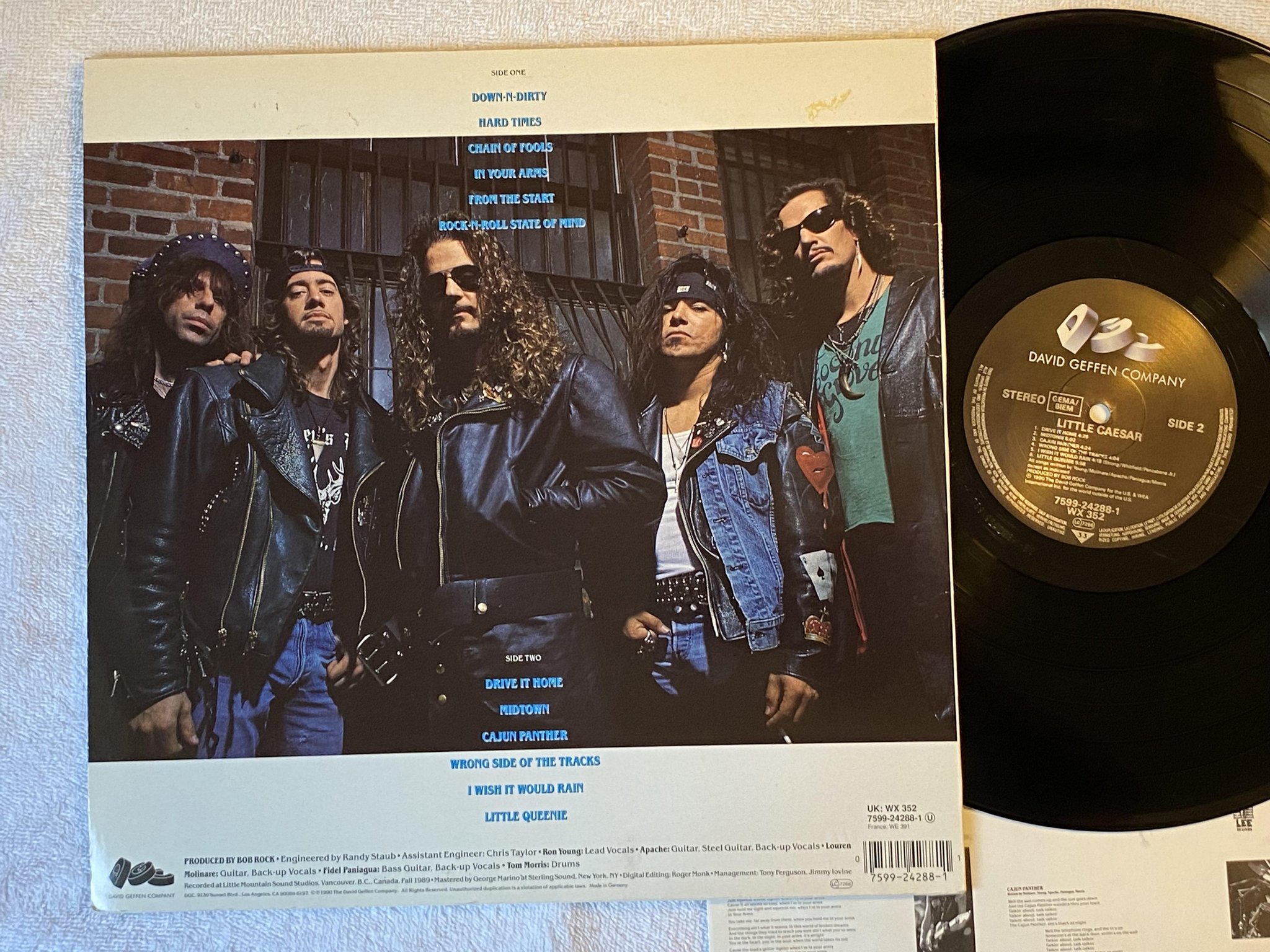 Omslagsbild för skivan LITTLE CAESAR s/t LP -90 DGC 7599-24288-1