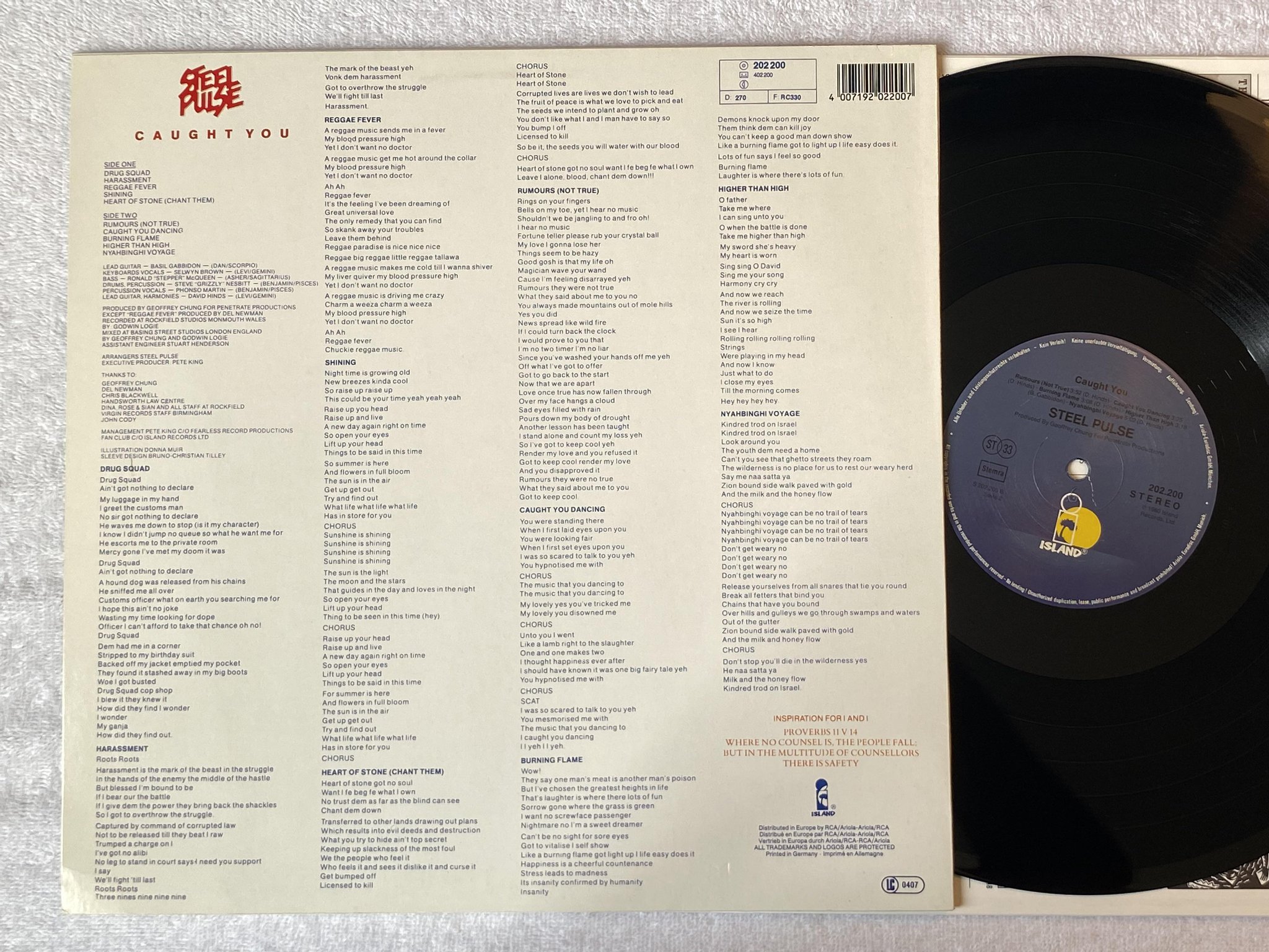 Omslagsbild för skivan STEEL PULSE caught you LP Hol ISLAND 202200