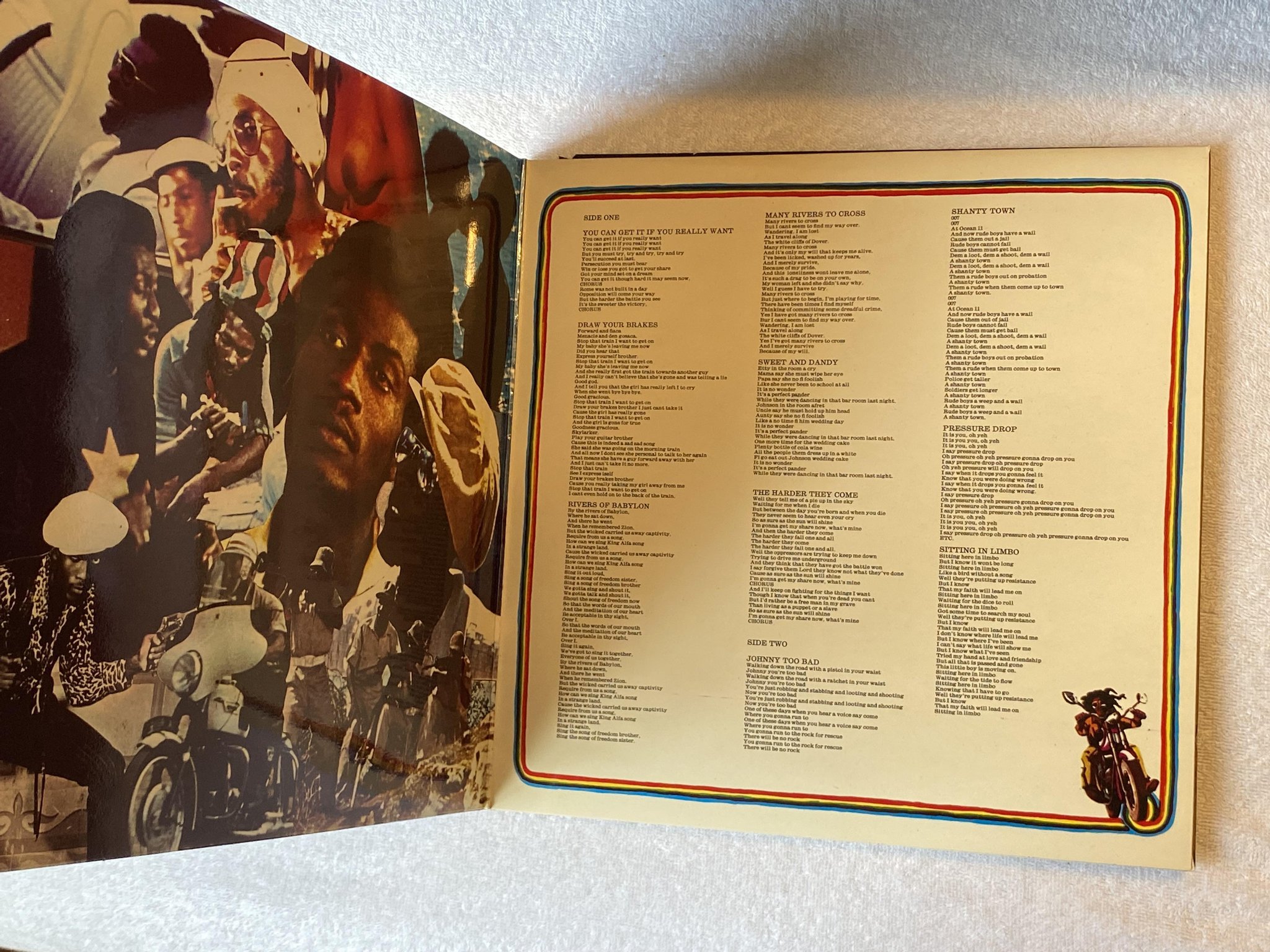 Omslagsbild för skivan V/A The harder they come LP UK ISLAND ILPS 9202 *** CLASSIC REGGAE ALBUM ***