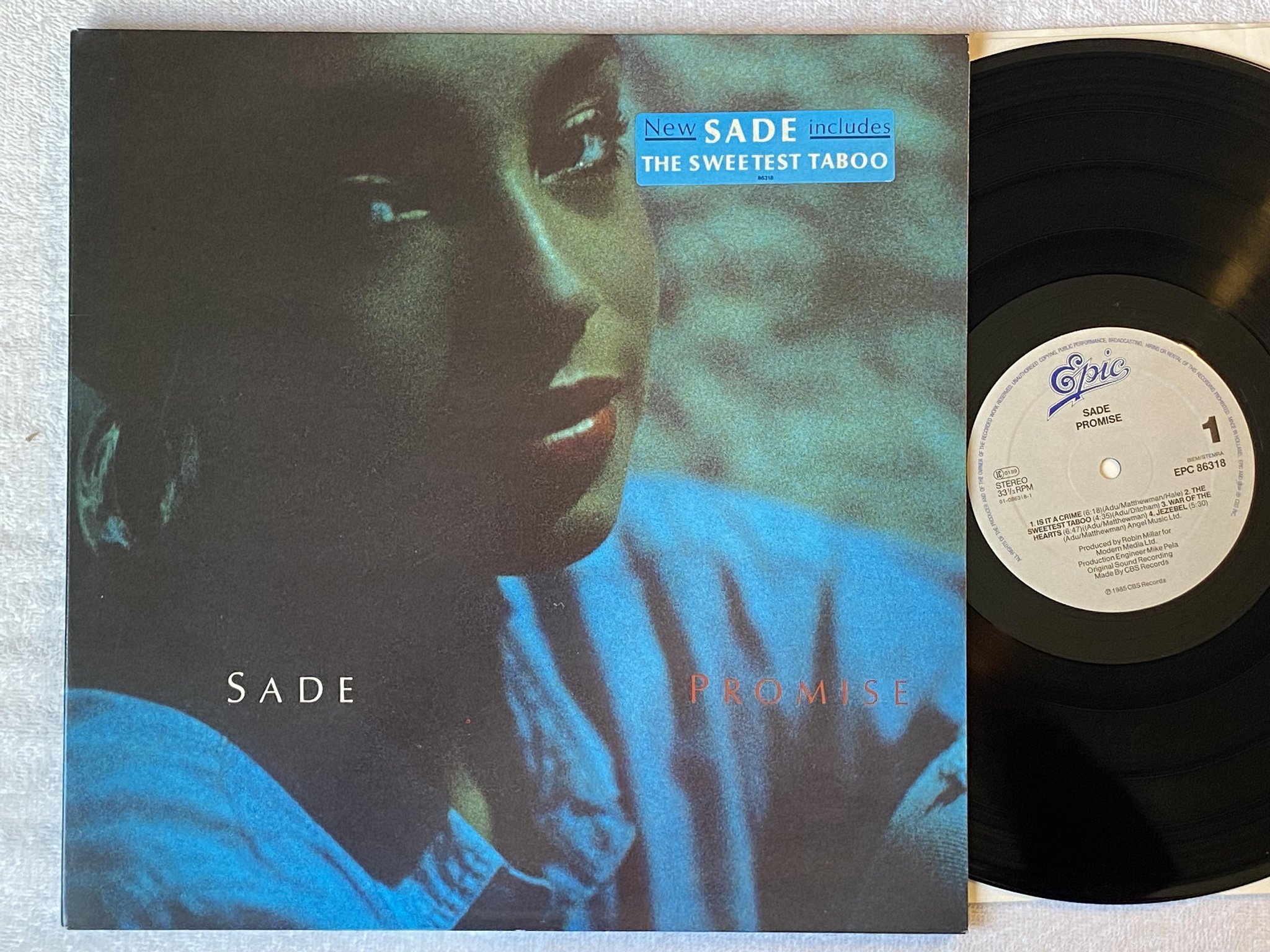 Omslagsbild för skivan SADE promise LP -85 Hol EPIC EPC 86318