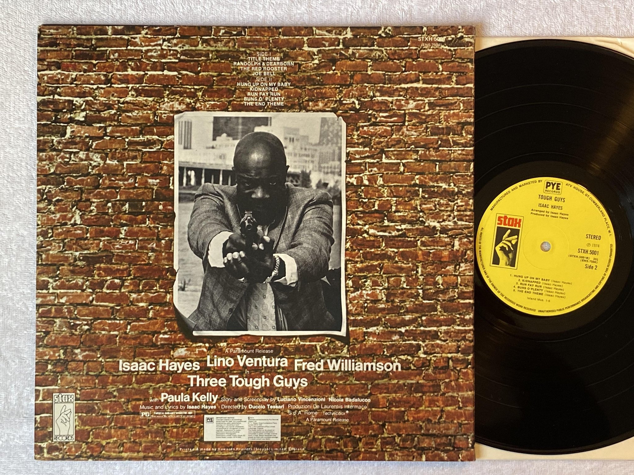 Omslagsbild för skivan ISAAC HAYES tough guys LP -74 UK STX STXH 5001